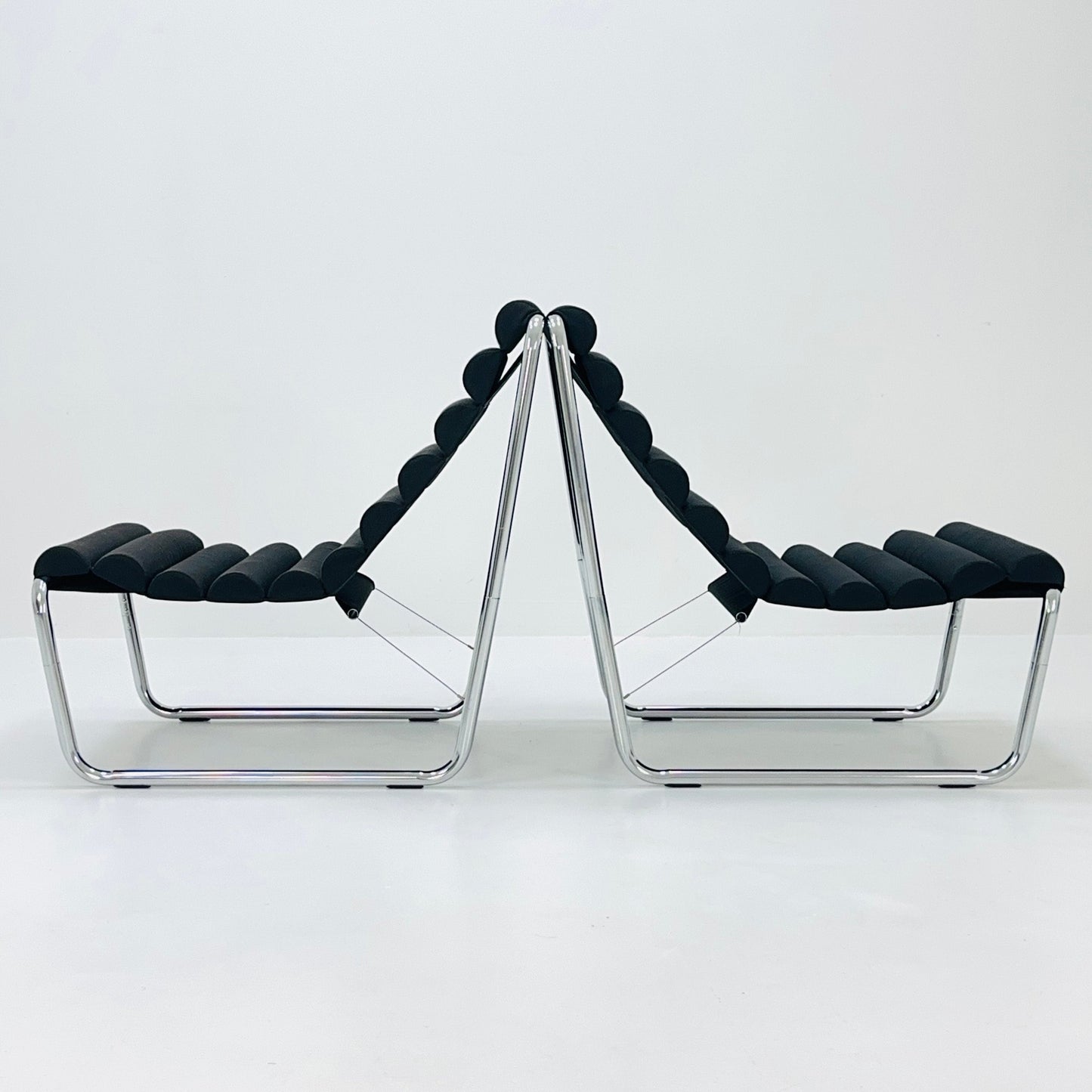 1 of 2 Mid Century Vintage Bauhaus Boudins Lounge Chairs by Michel Boyer 1970s France