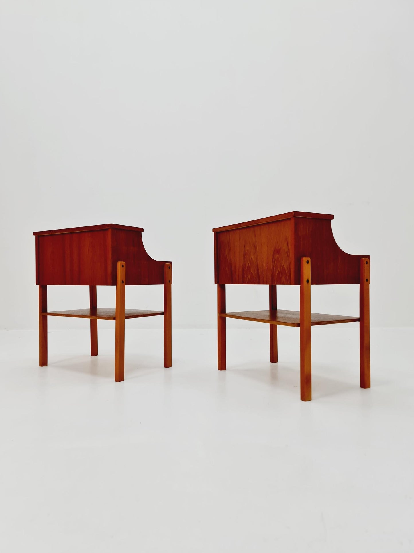 Pair of Swedish Midcentury Teak Vintage Side table/ Bedside table/ Night stand by Carlström & Co, 1960s