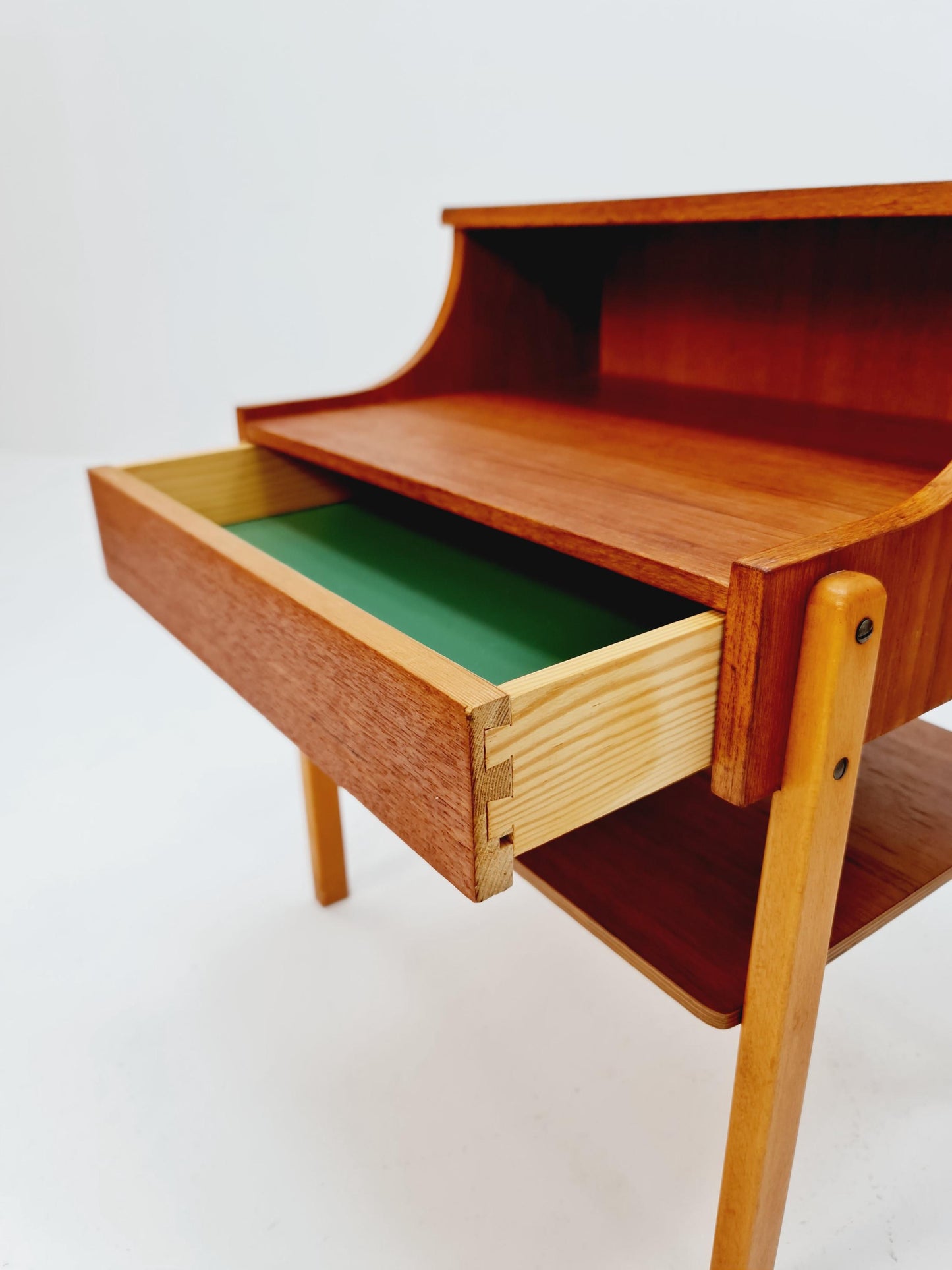 Pair of Swedish Midcentury Teak Vintage Side table/ Bedside table/ Night stand by Carlström & Co, 1960s