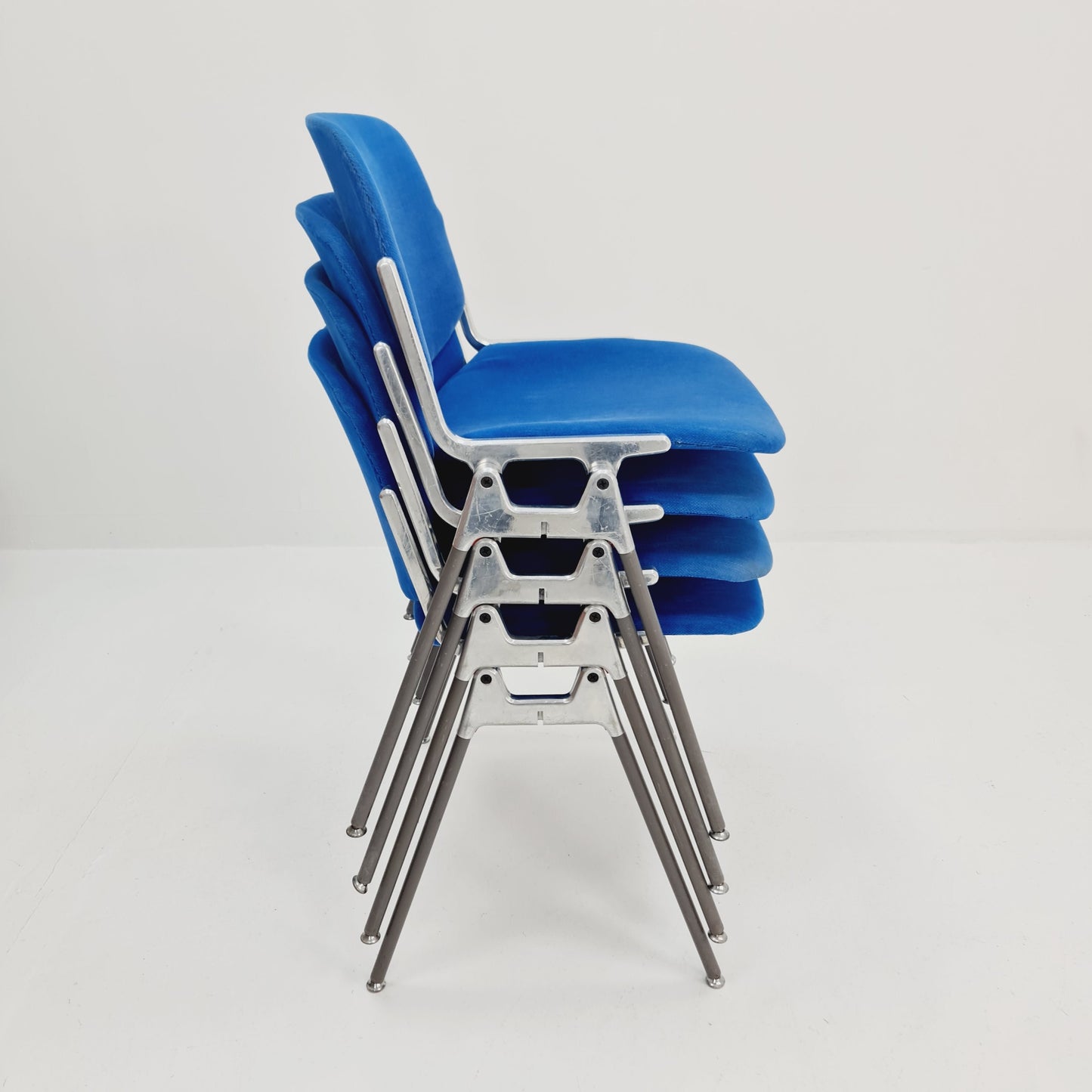 Set of 4 Italian Mid-Century Modern DSC Chairs by Giancarlo Piretti for Castelli / Anonima Castelli, 1970s