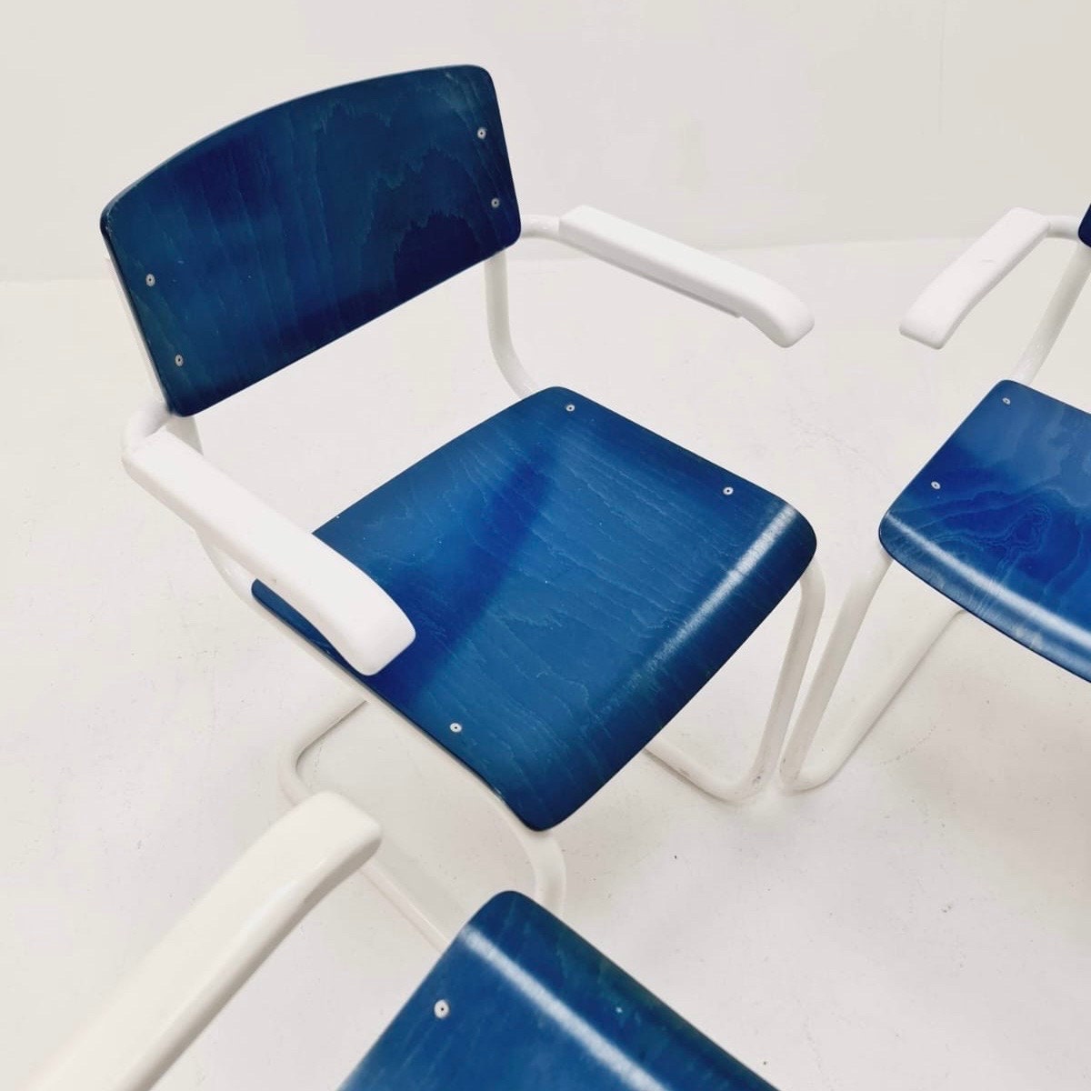 Set of 4 Mid century Bauhaus Thonet / S 43 F / cantilever chairs by Thonet Orginal Germany 1970S