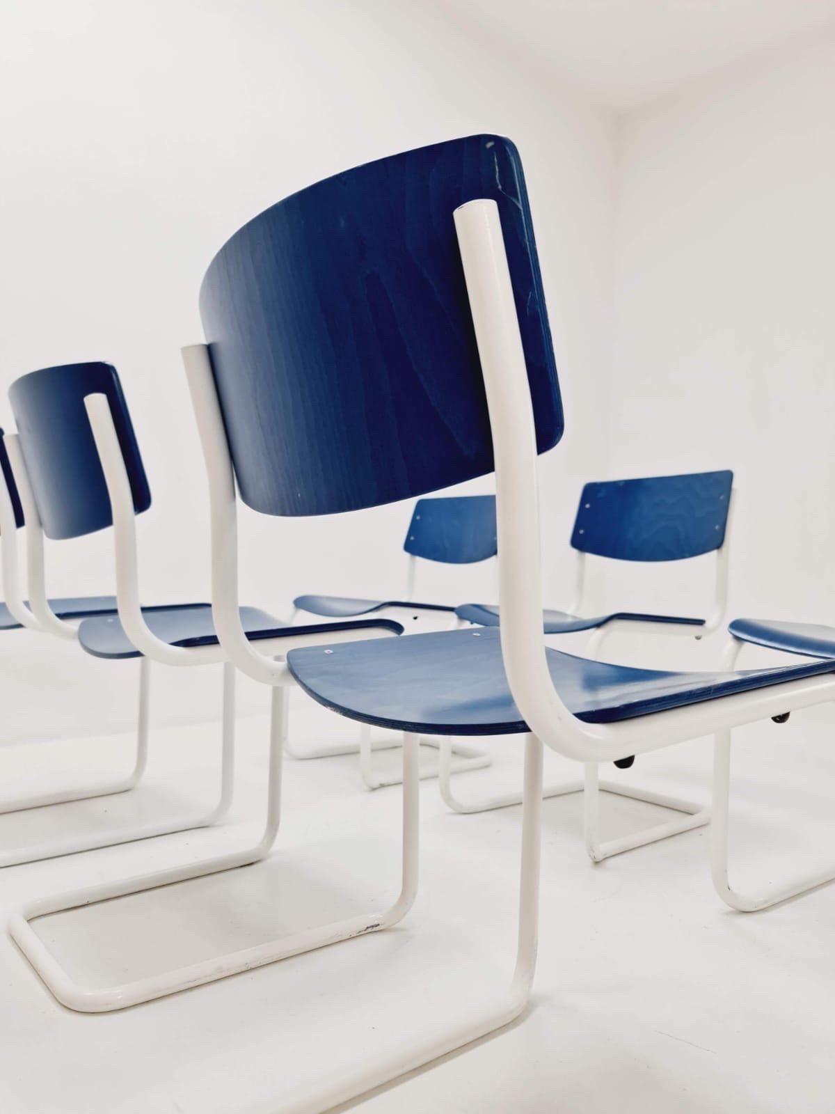 Set of 6 Mid century Bauhaus / S 43 cantilever chairs by Mart stam Thonet Orginal Germany 1970S