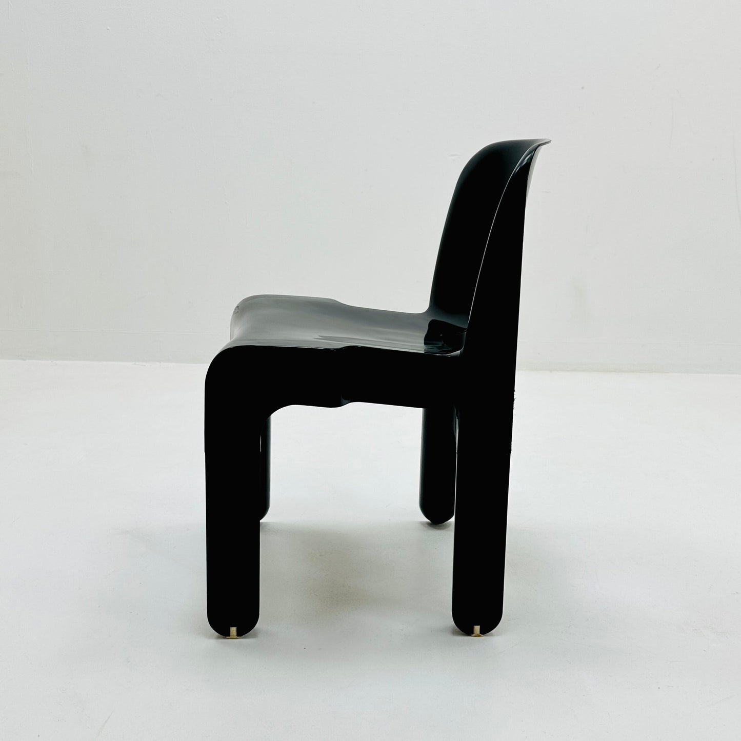 Space age Universale plastic black chair model 4867 ,designed by Joe Colombo for Kartell Italy. 1970s