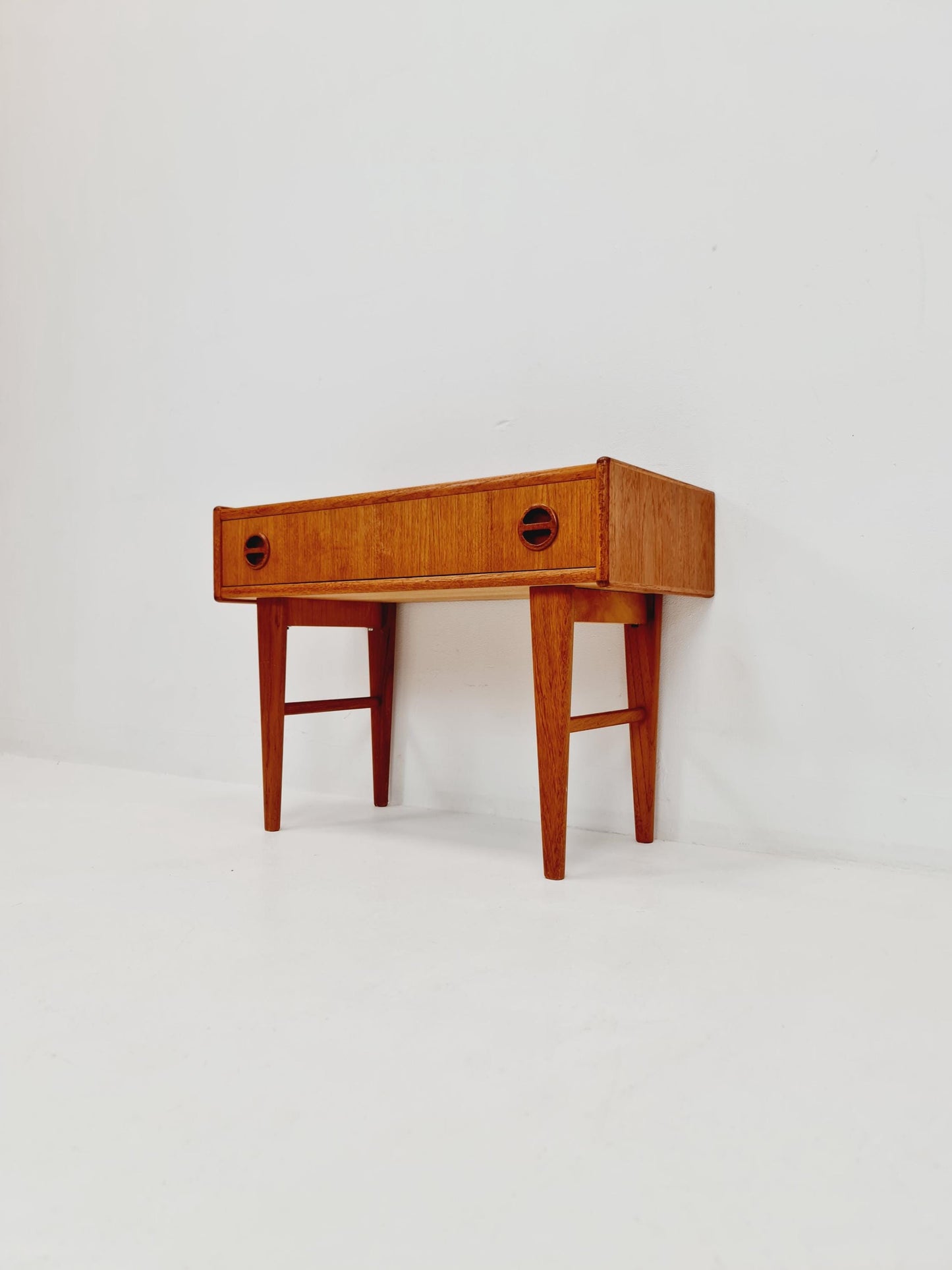 Midcentury Carlström & Co Teak Vintage Side table/ Bedside table/ Night stand straight from the sixties