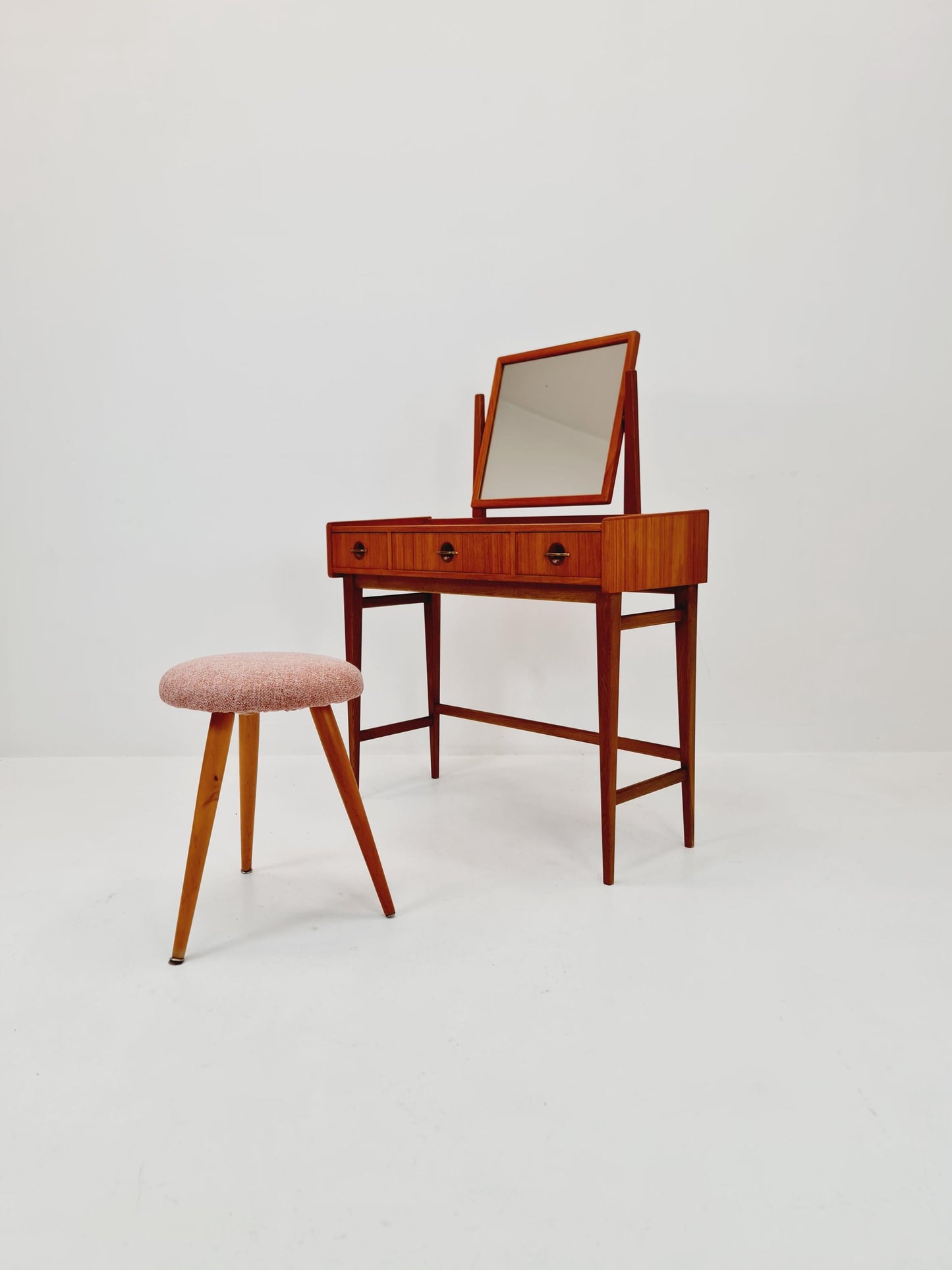Mid Century Modern Danish Teak vanity table with stool make up table by Fröseke for AB nybrofabriken, 1960s