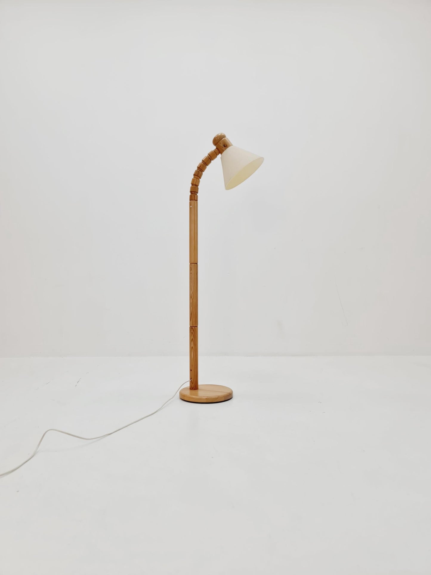 Vintage Swedish pine floor lamp by Solbackens Svarveri AB, 1970s