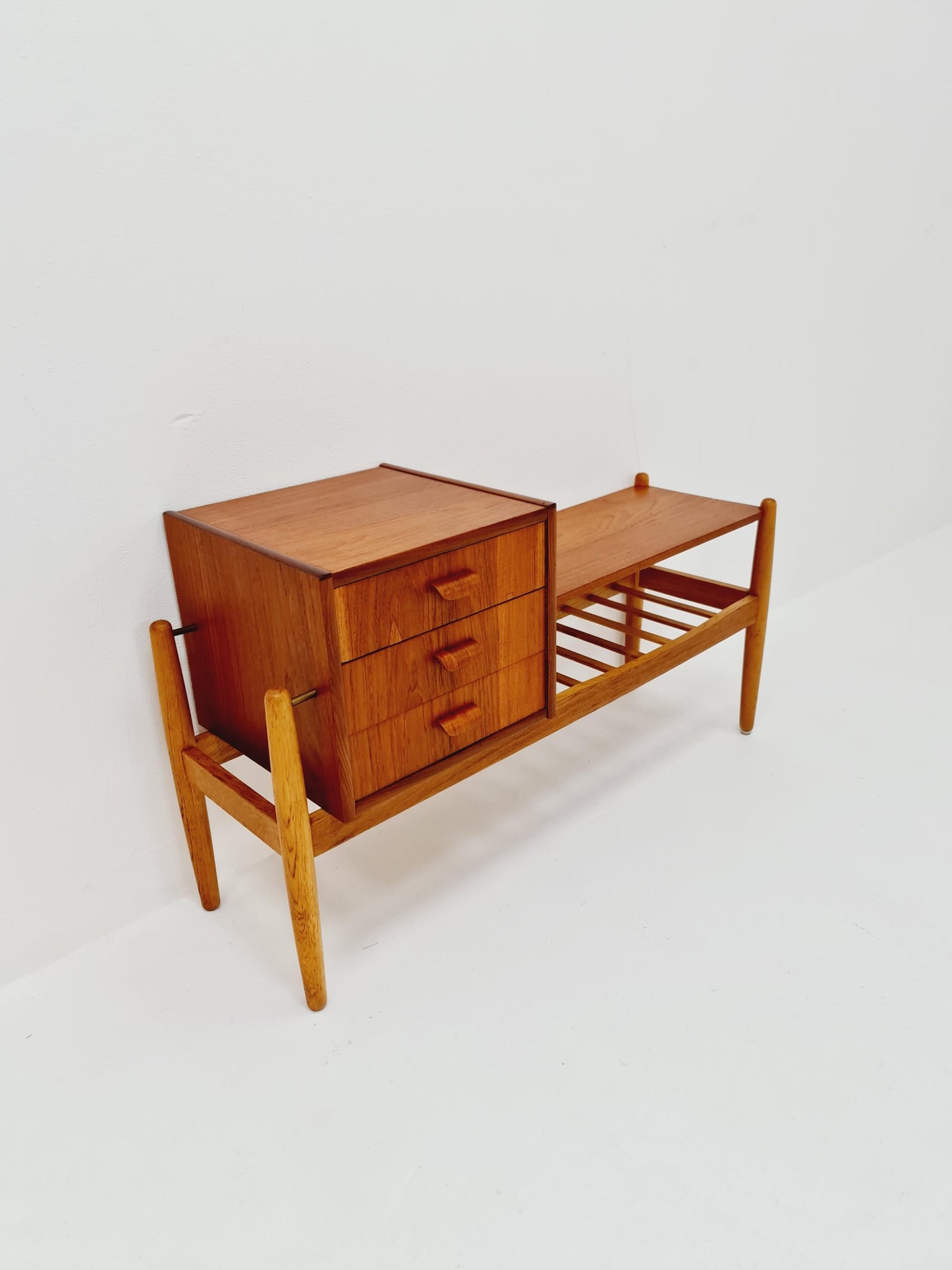 Danish teak & oak telefon table/ hallway table Arne wahl Iversen, 1960s