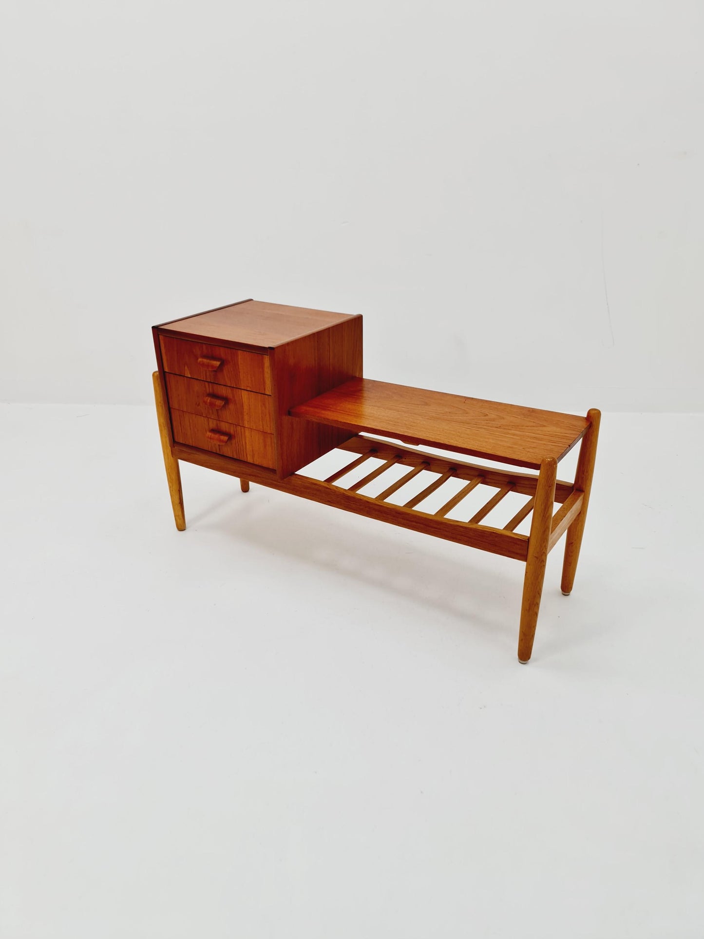 Danish teak & oak telefon table/ hallway table Arne wahl Iversen, 1960s