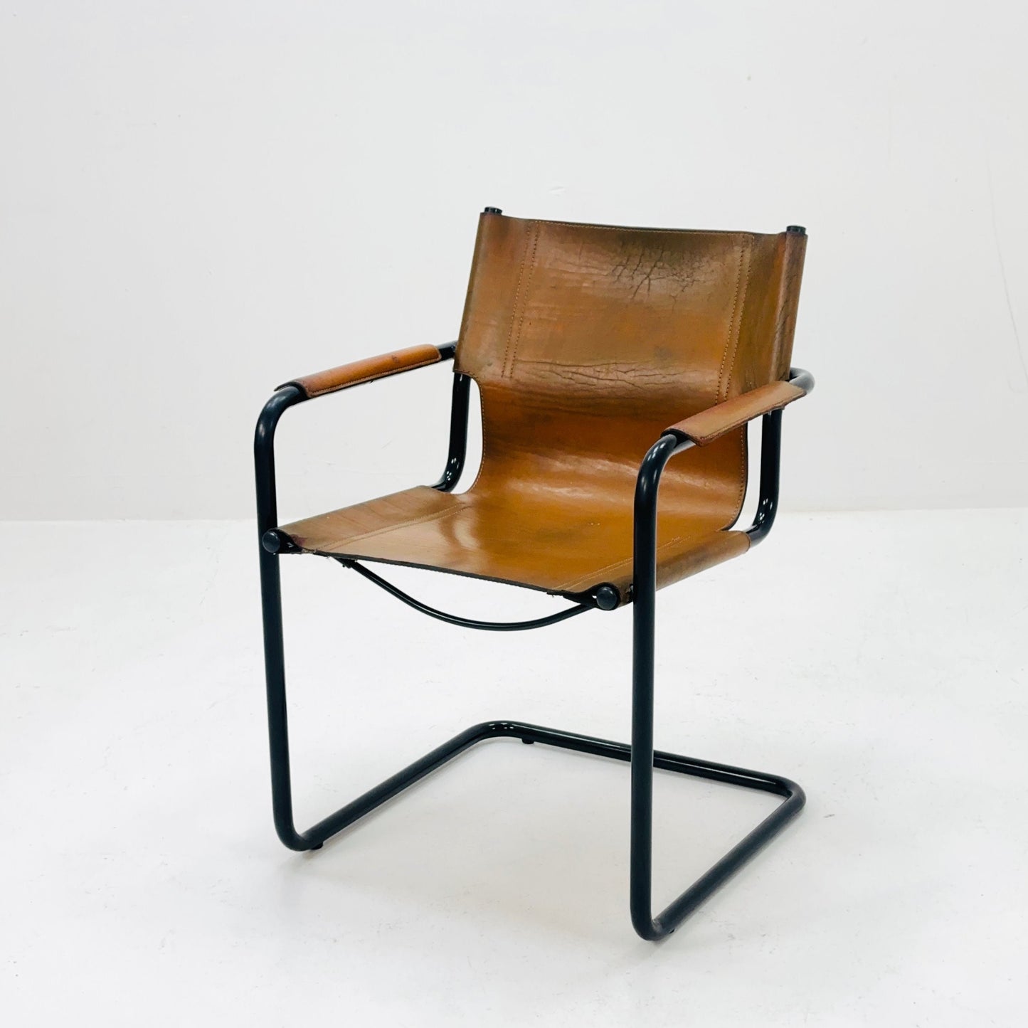 Mid century Bauhaus Visitor leather armchair for Mattei Grassi 1970s Italy