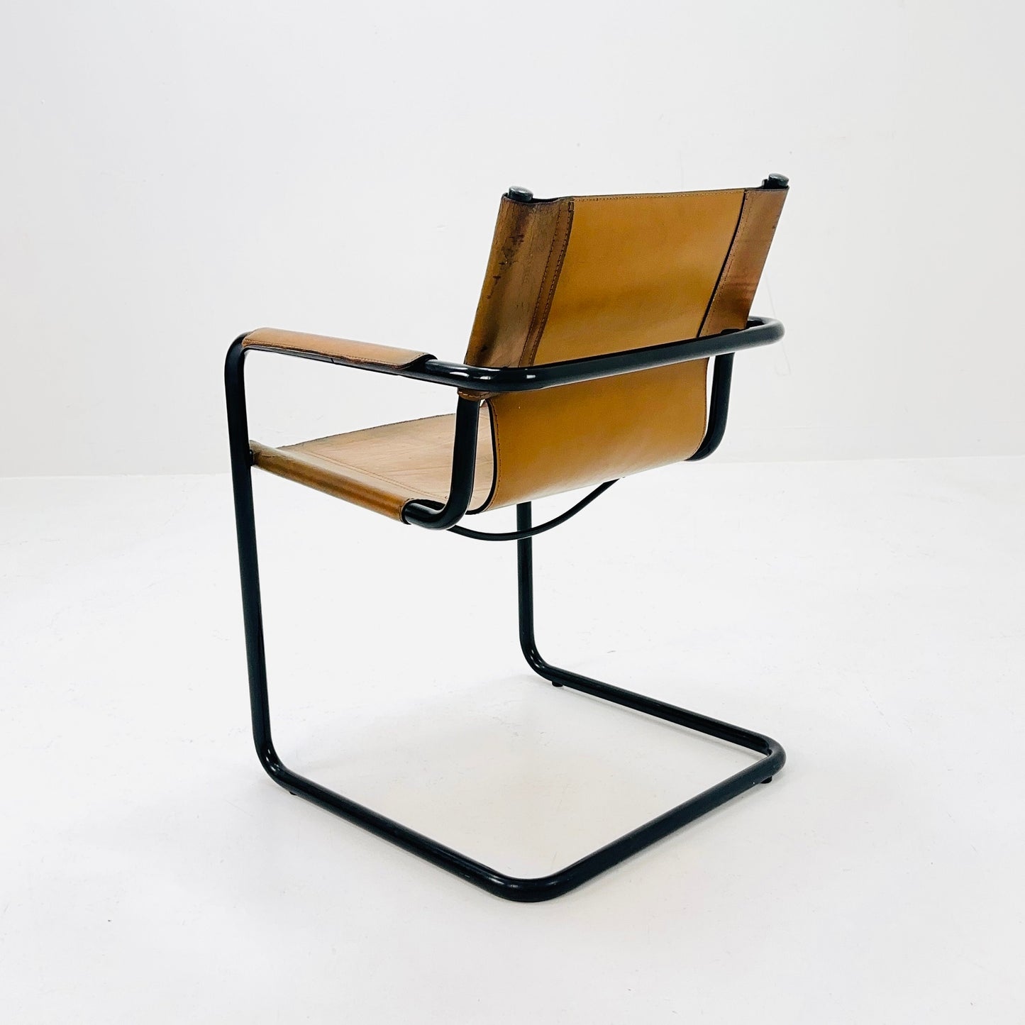Mid century Bauhaus Visitor leather armchair for Mattei Grassi 1970s Italy
