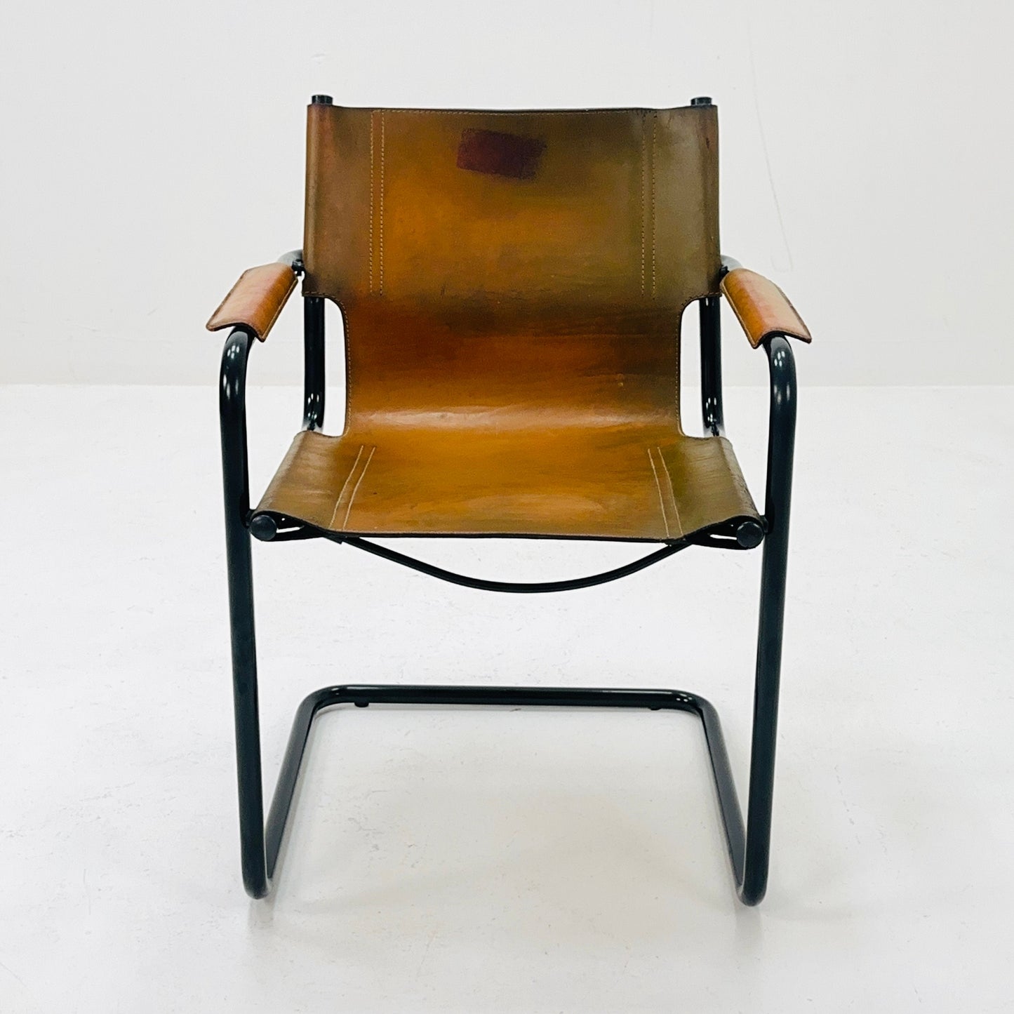 Mid century Bauhaus Visitor leather armchair for Mattei Grassi 1970s Italy