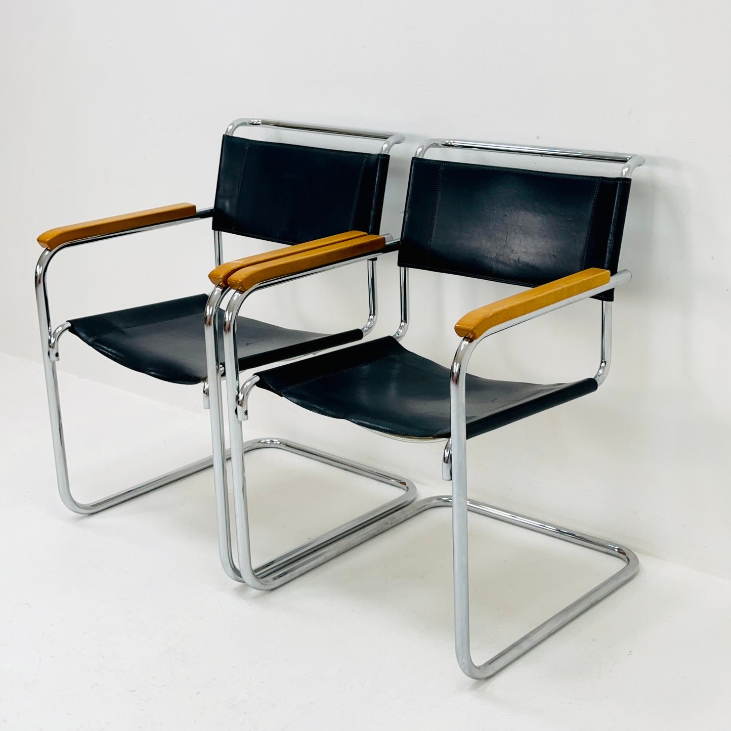 set of 2 Bauhaus black leather iconic armchairs by mart Stam for Thonet 1980s