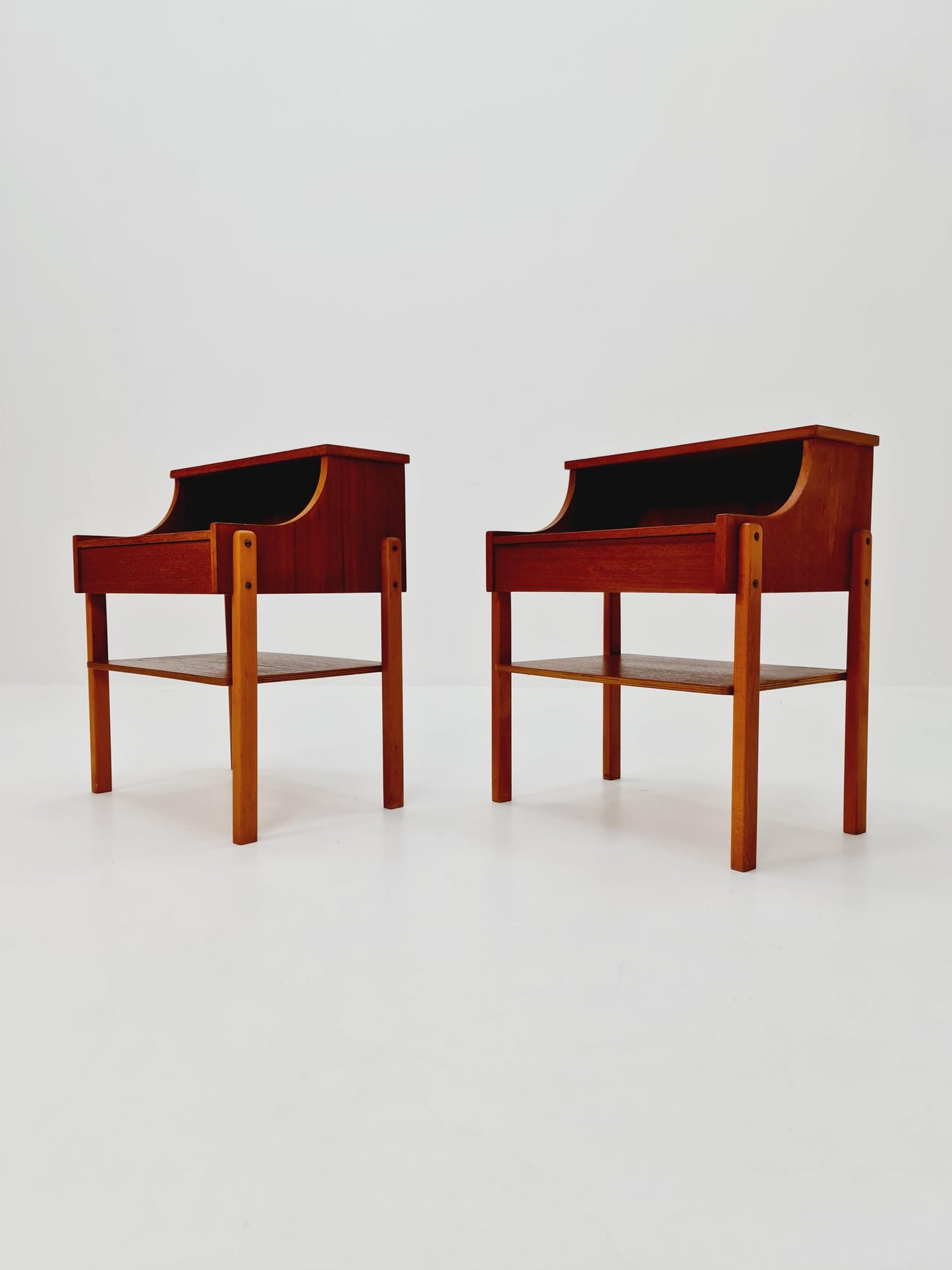 Pair of Swedish Midcentury Teak Vintage Side table/ Bedside table/ Night stand by Carlström & Co, 1960s