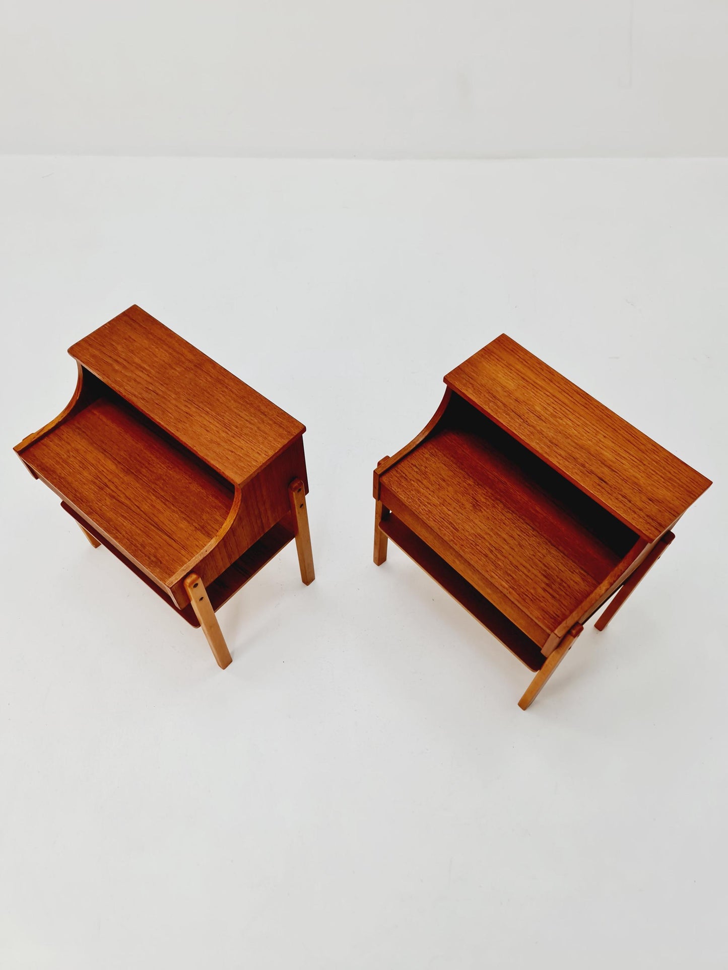 Pair of Swedish Midcentury Teak Vintage Side table/ Bedside table/ Night stand by Carlström & Co, 1960s