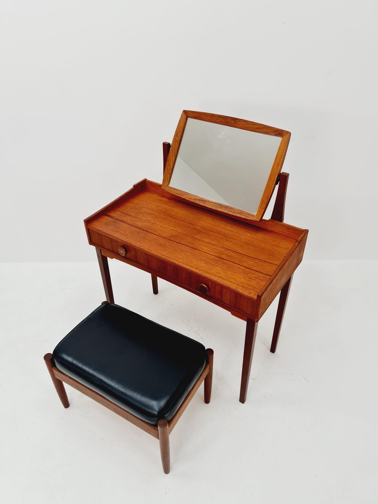 Mid Century Modern Danish Teak vanity table/ make up table by Fröseke for AB nybrofabriken, 1960s