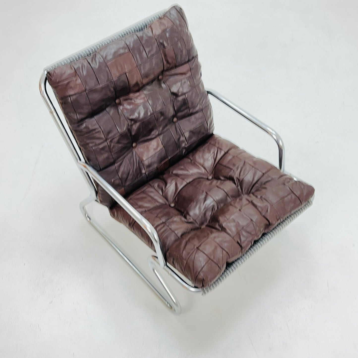 Mid-century sling brown leather lounge chair by Peter Hoyte, 1960s