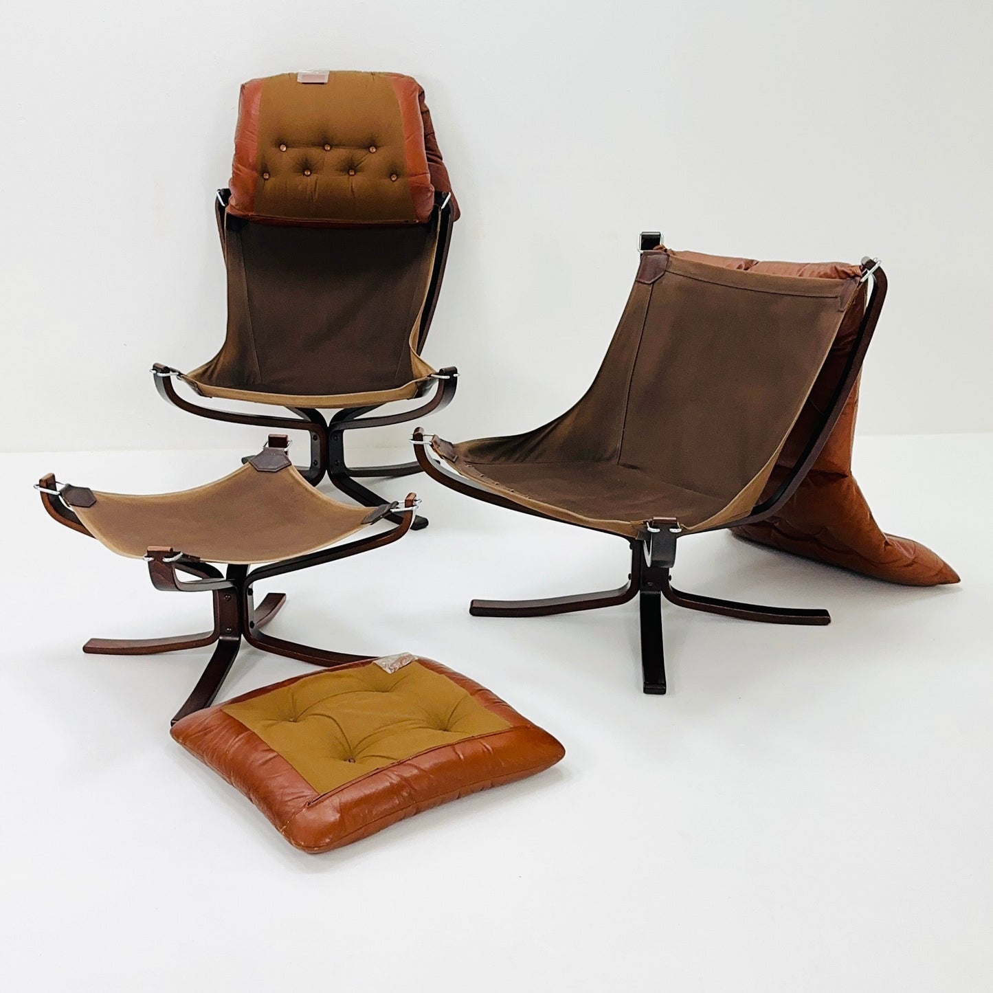 Mid century Falcon chairs and footstools by Sigurd Ressell for Vatne Møbler, 1970s, set of 3