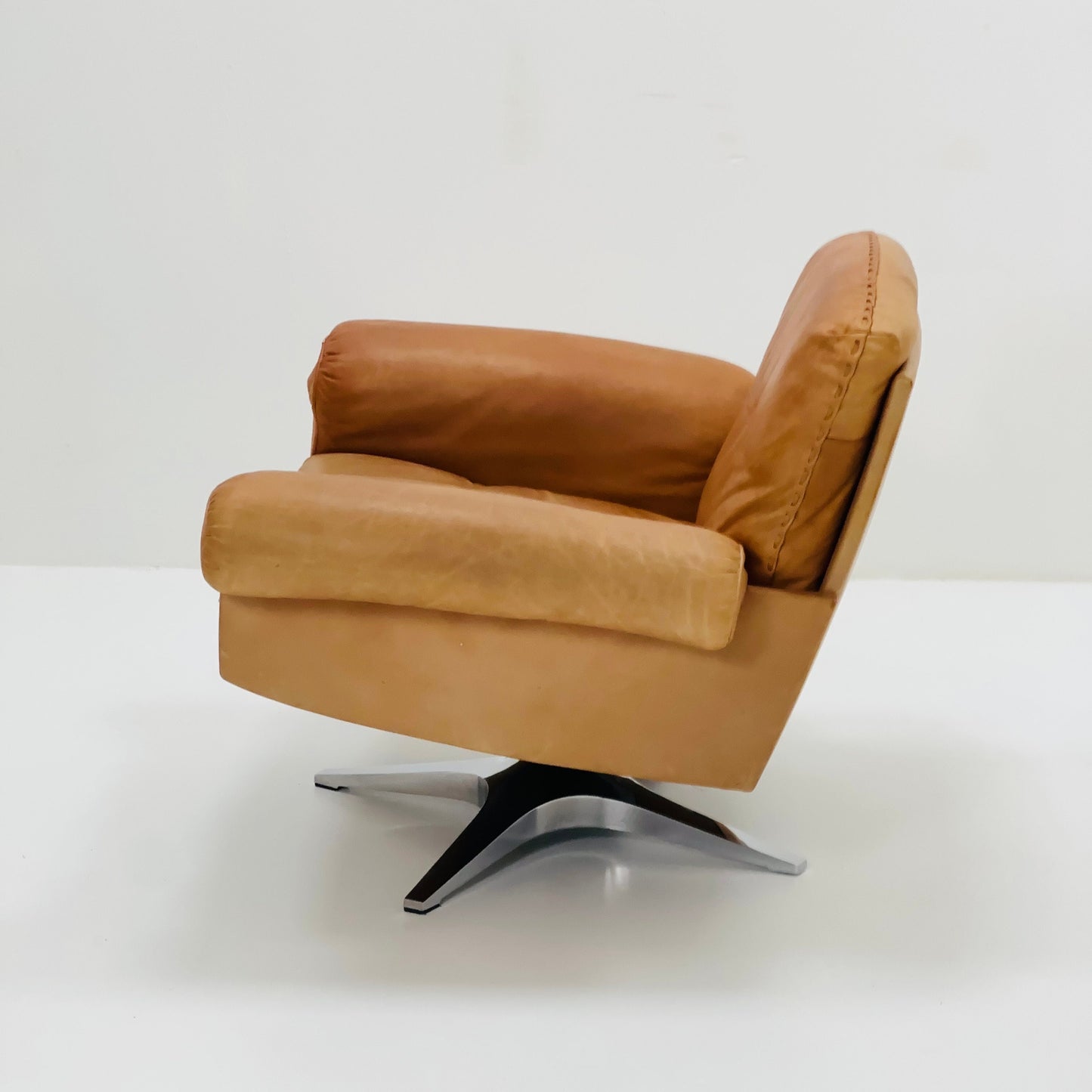 Mid Century De Sede "DS-31" armchair in cognac leather, Switzerland 1970s