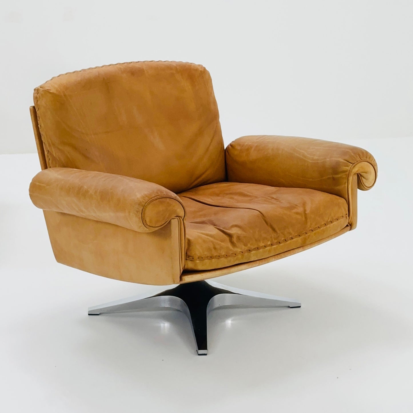 Mid Century De Sede "DS-31" armchair in cognac leather, Switzerland 1970s
