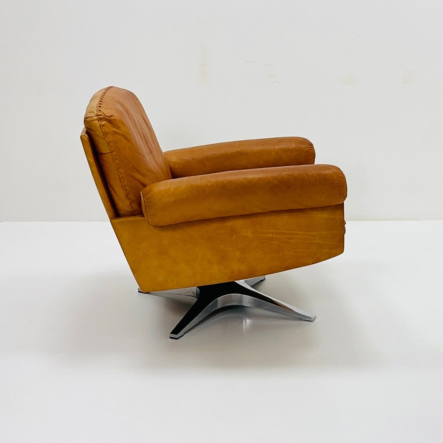 Mid Century De Sede "DS-31" armchair in cognac leather, Switzerland 1970s