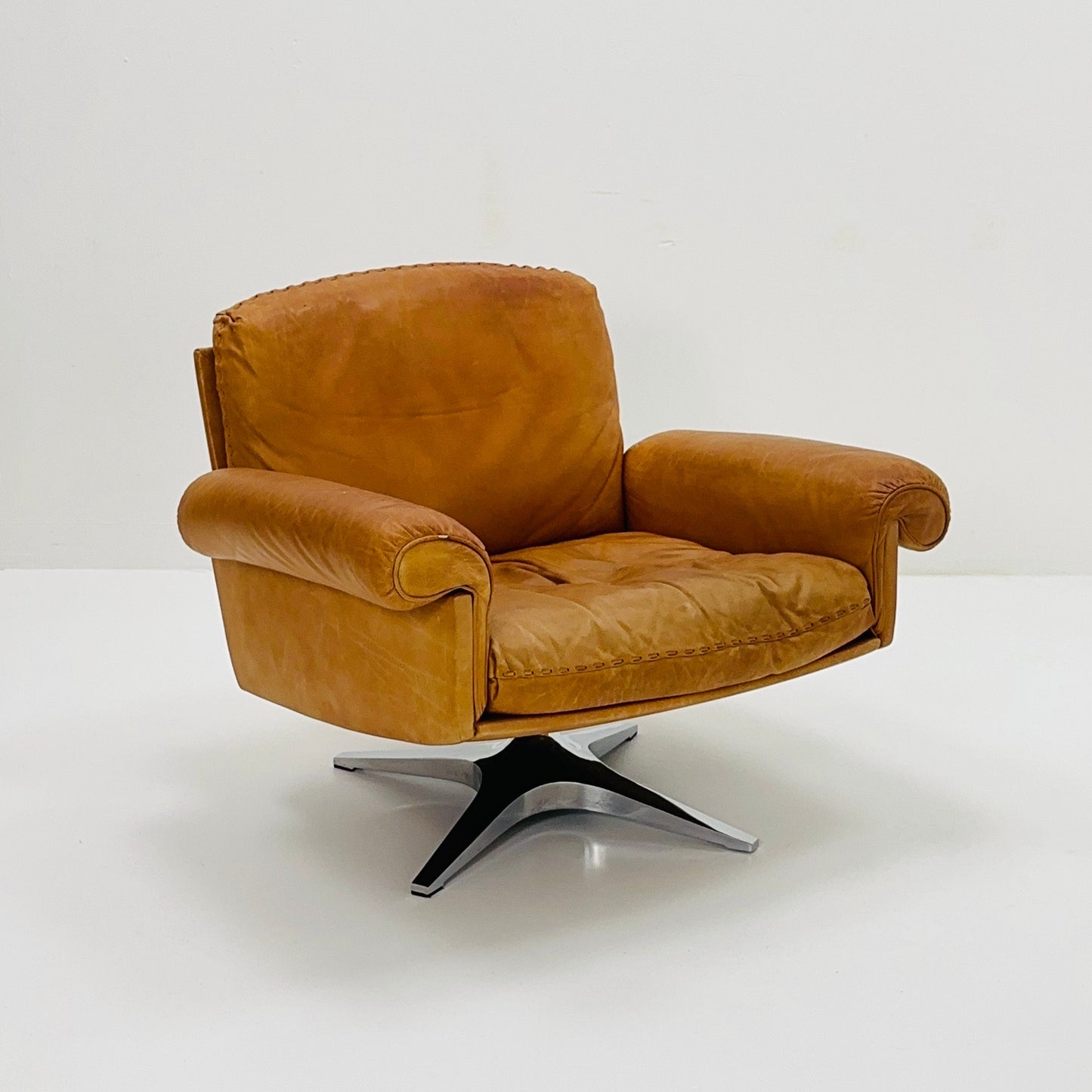 Mid Century De Sede "DS-31" armchair in cognac leather, Switzerland 1970s