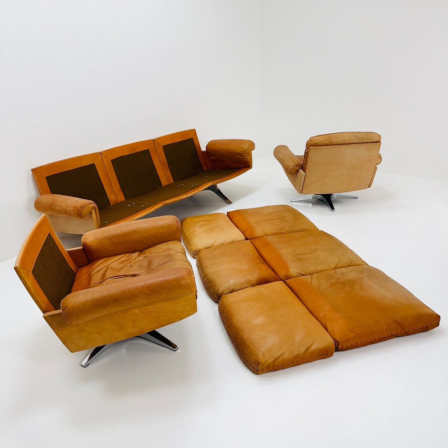 Mid Century De Sede "DS-31" armchair in cognac leather, Switzerland 1970s