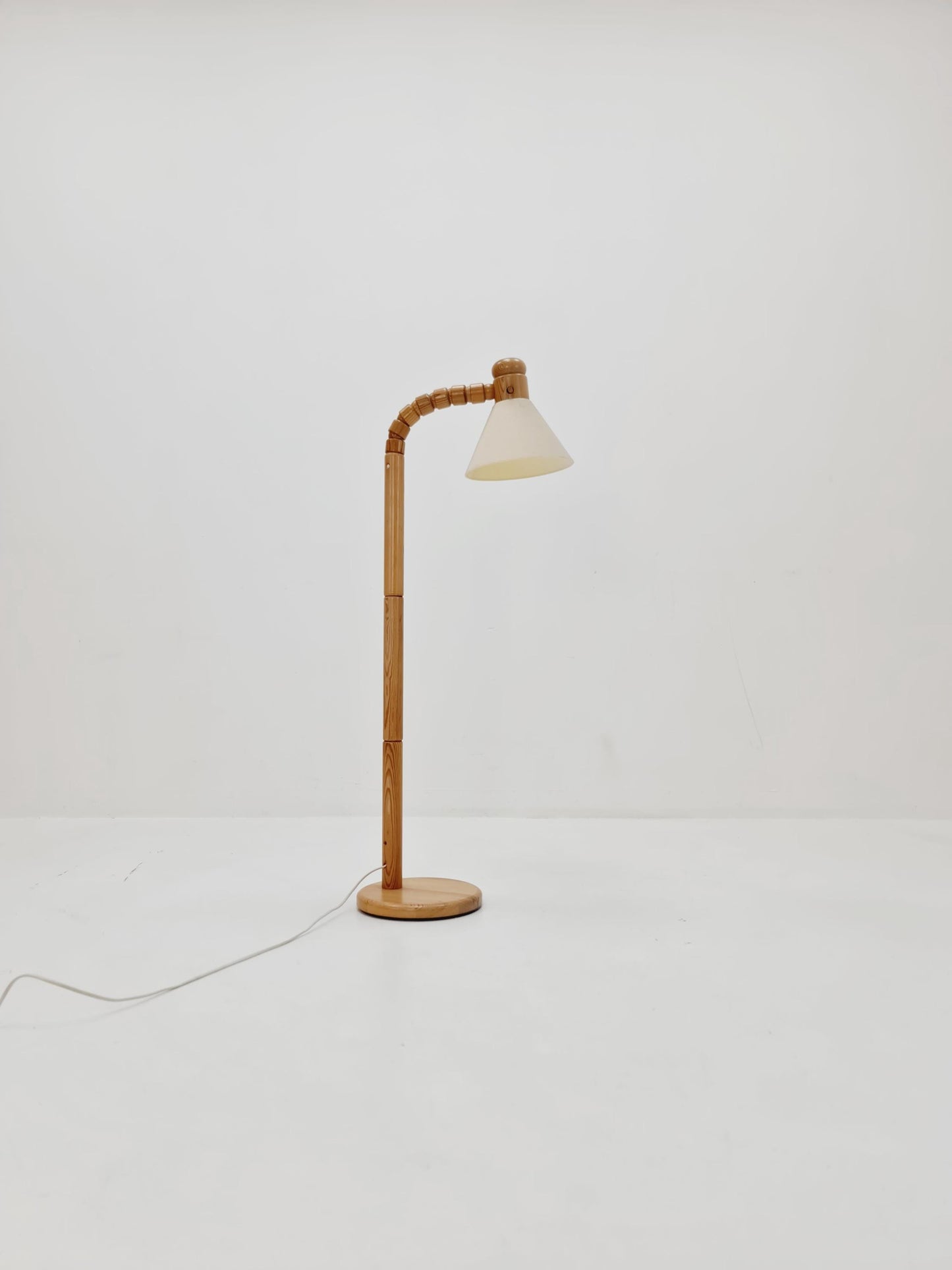Vintage Swedish pine floor lamp by Solbackens Svarveri AB, 1970s