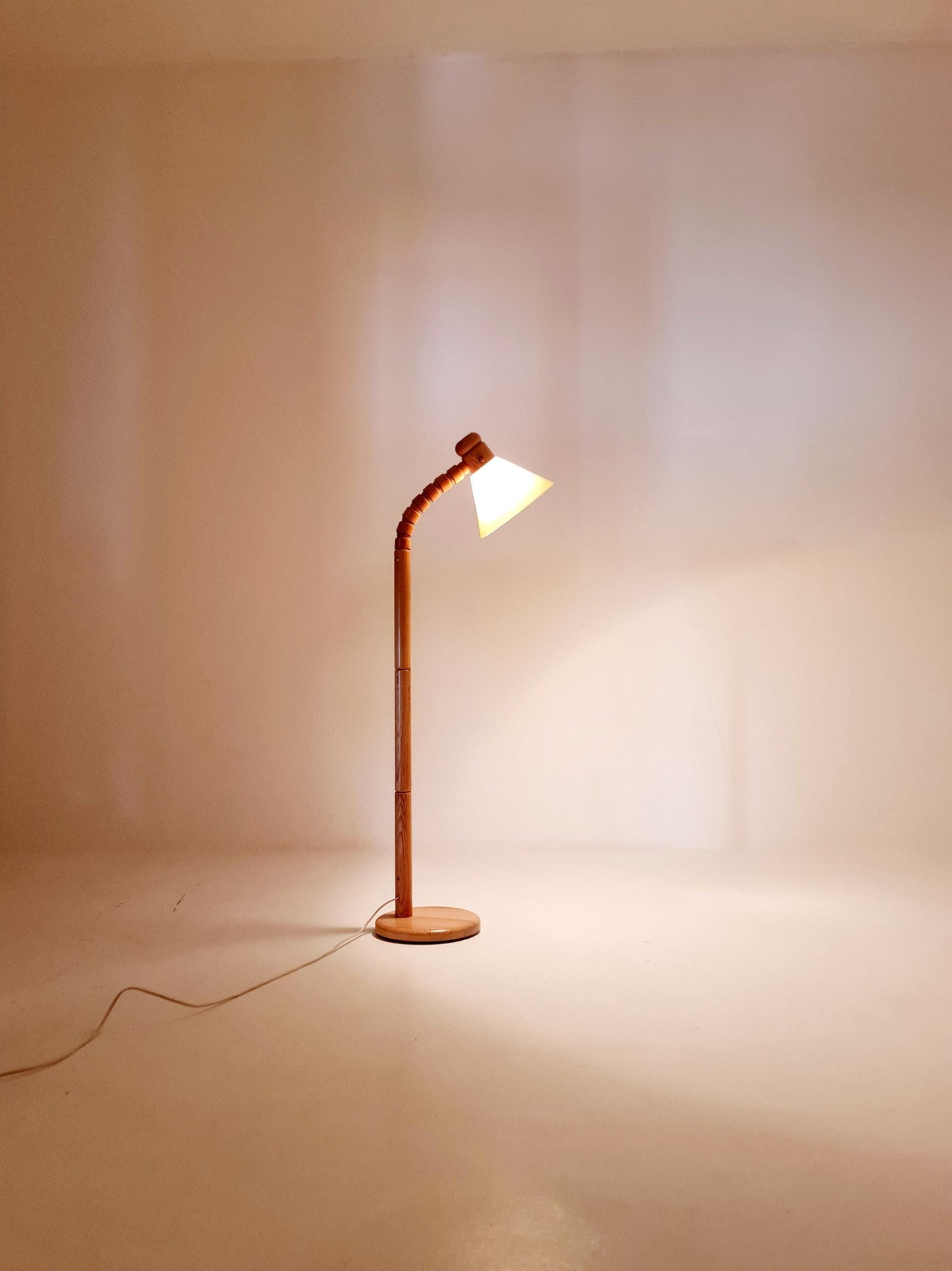 Vintage Swedish pine floor lamp by Solbackens Svarveri AB, 1970s