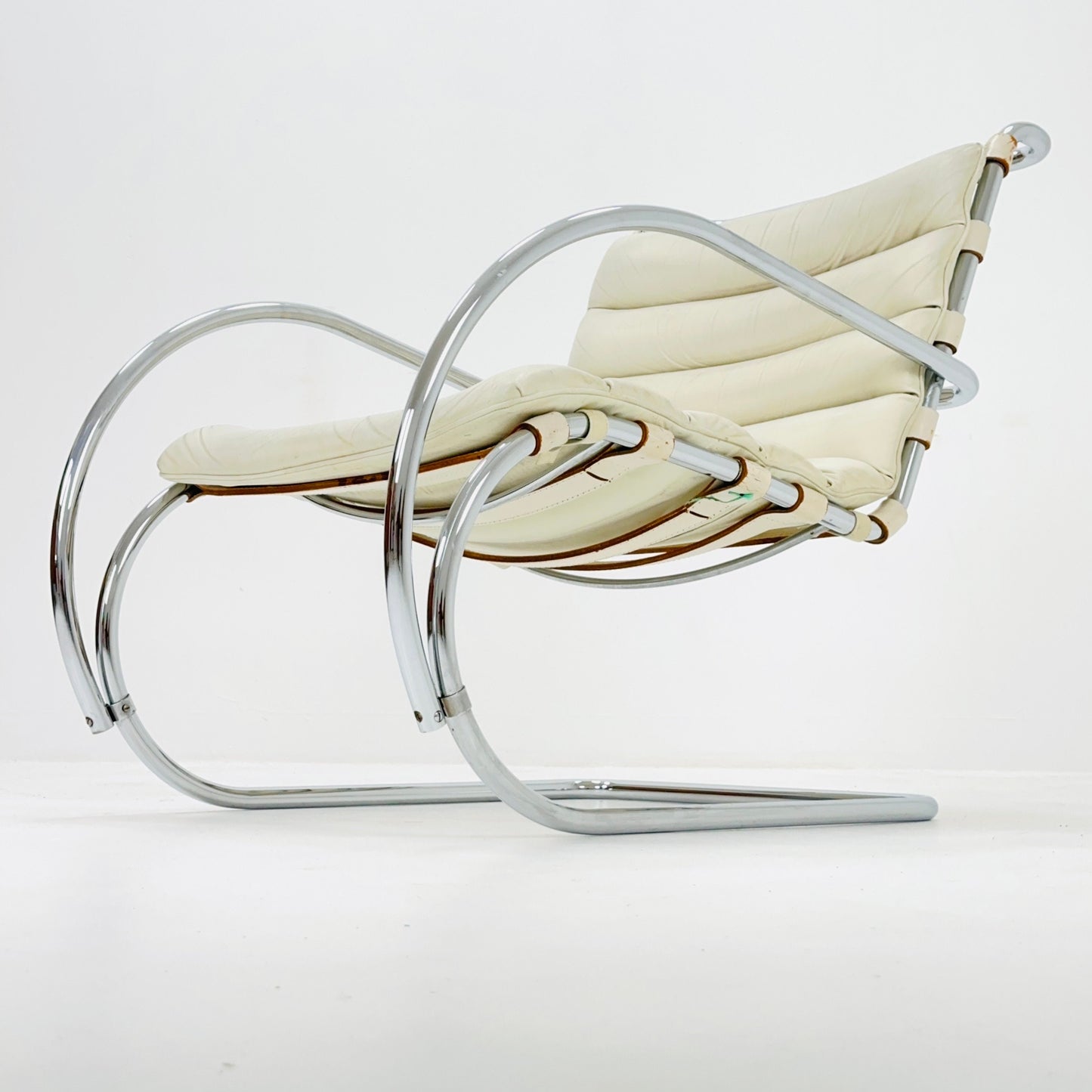 Mr Lounge Tublar chair by Ludwig Mies Van Der Rohe ,Bauhaus 1980s