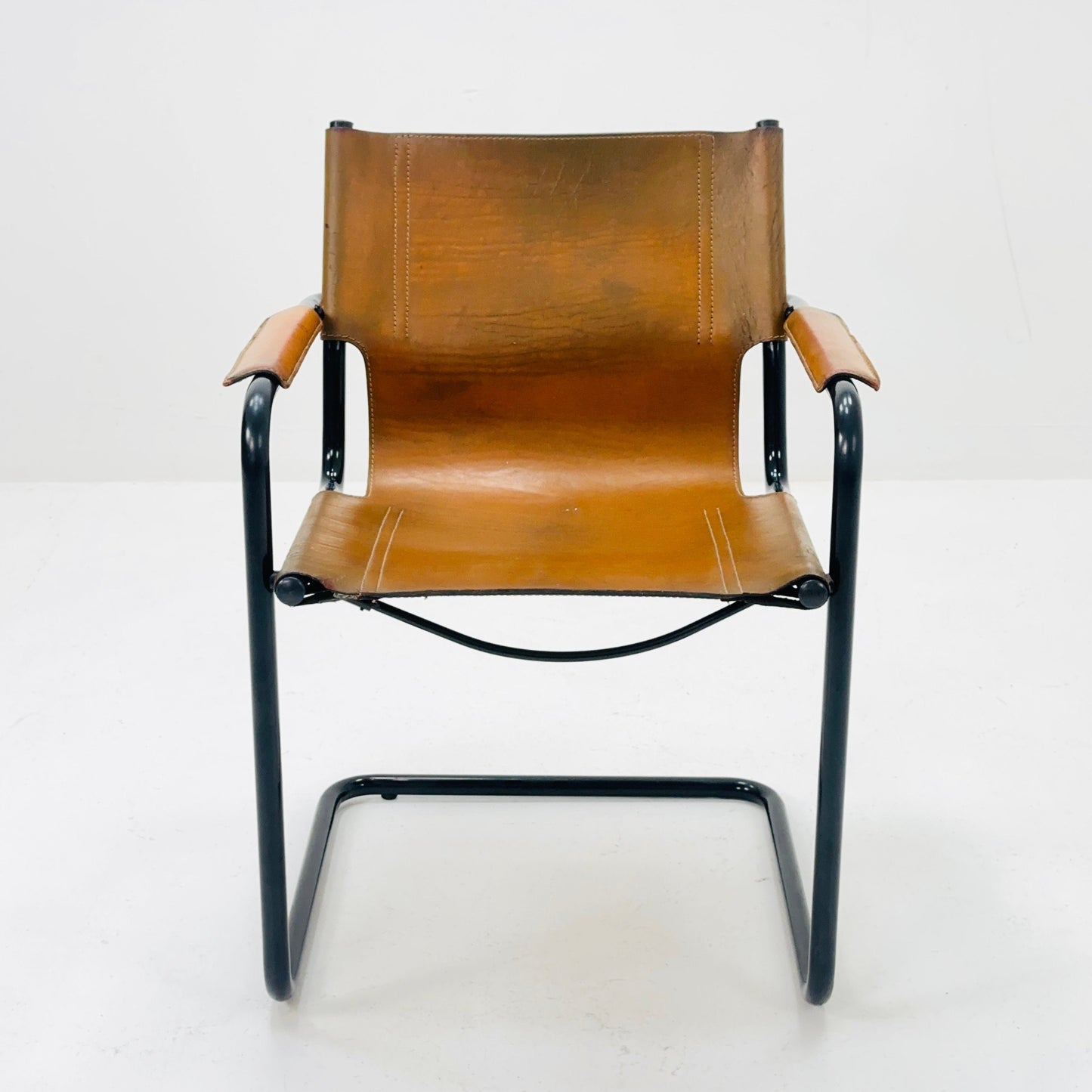 Mid century Bauhaus Visitor leather armchair for Mattei Grassi 1970s Italy