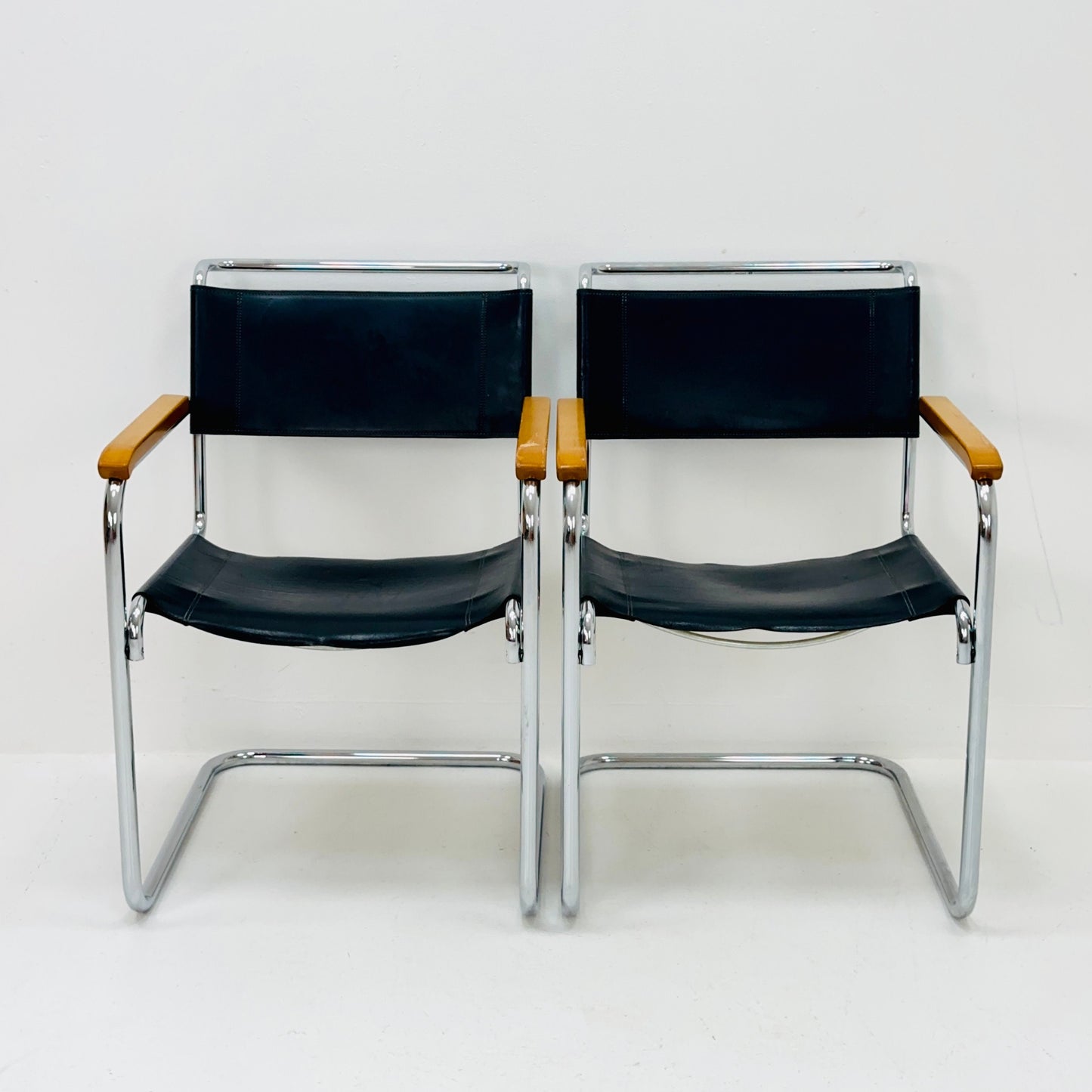 set of 2 Bauhaus black leather iconic armchairs by mart Stam for Thonet 1980s