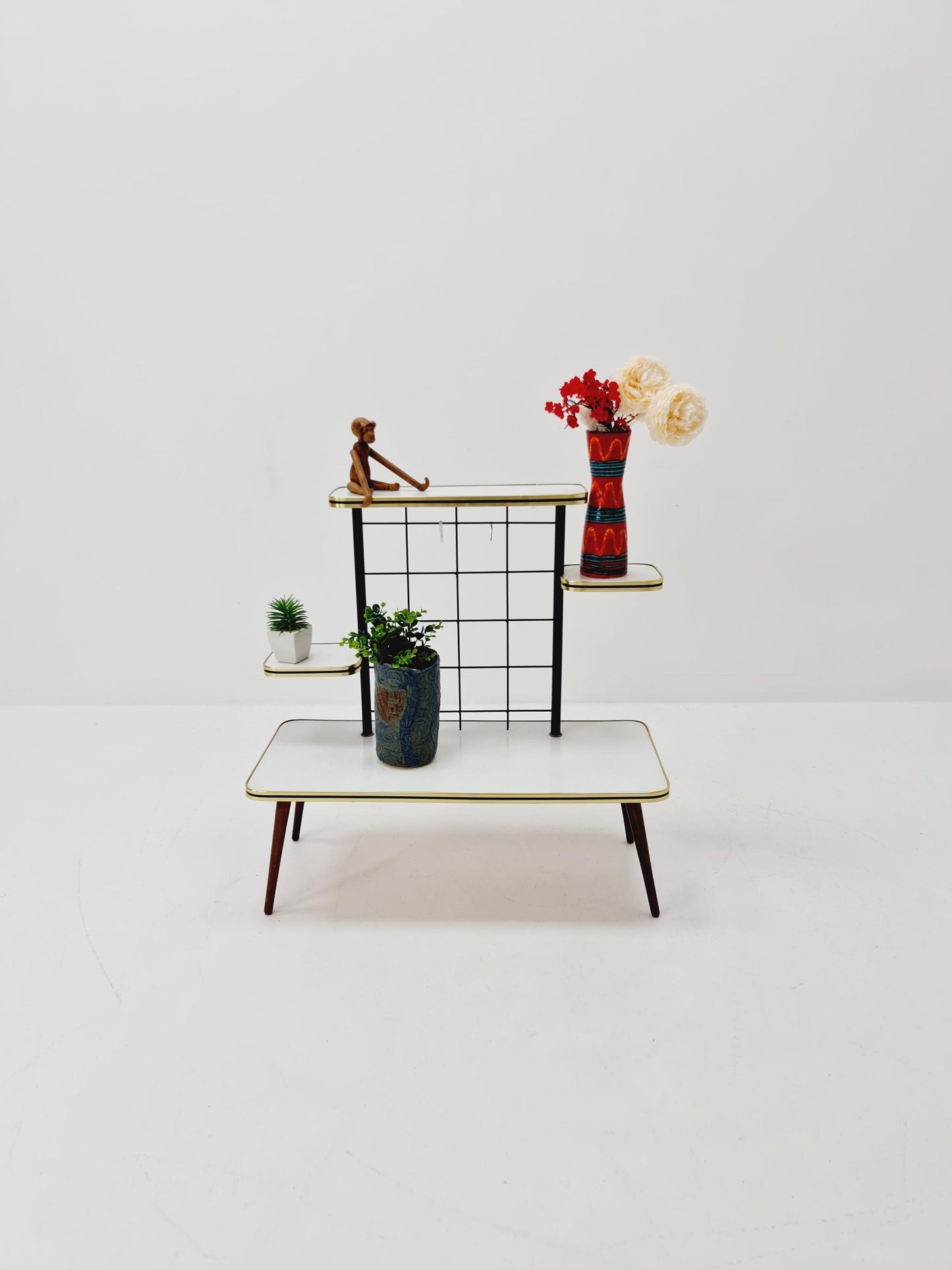 Big 1950s German Plant Stand, Vintage Mid-Century Minimalist Indoor Plant Stand Side Table Retro flower table
