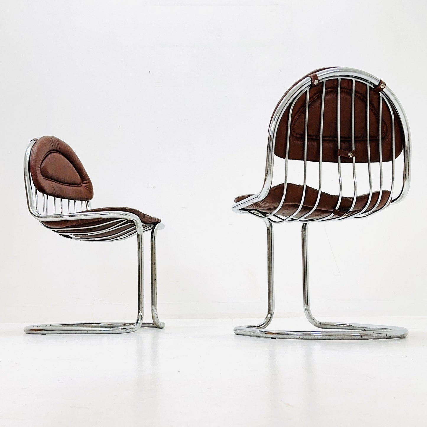 1 of 4 Mid century tubular Chrome and Leather Cantilever Dining Chairs, 1970s