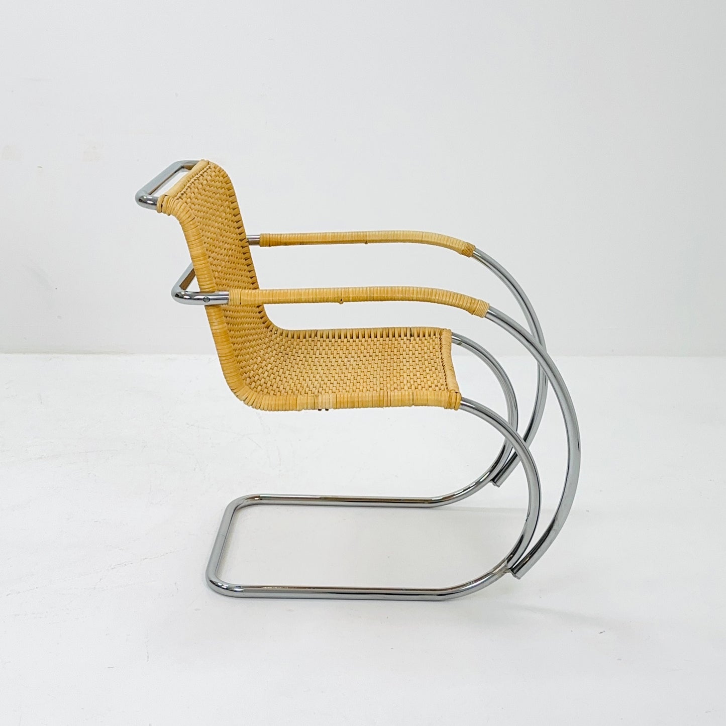 Mid century Bauhaus MR20 Rattan Lounge Chair S533 by Ludwig Mies van der Rohe for Thonet 1960s