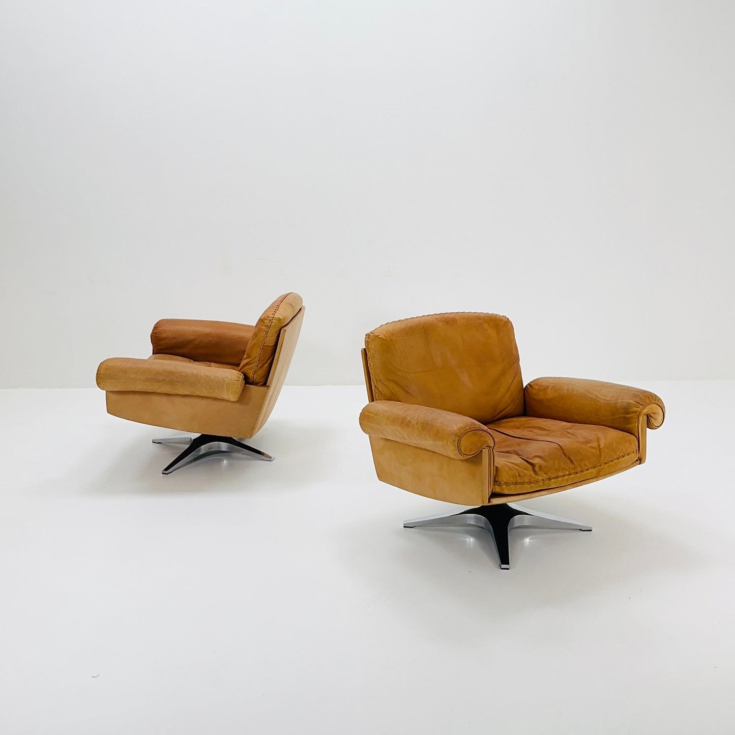 set of 2 mid Century De Sede "DS-31" armchairs in cognac leather, Switzerland 1970s