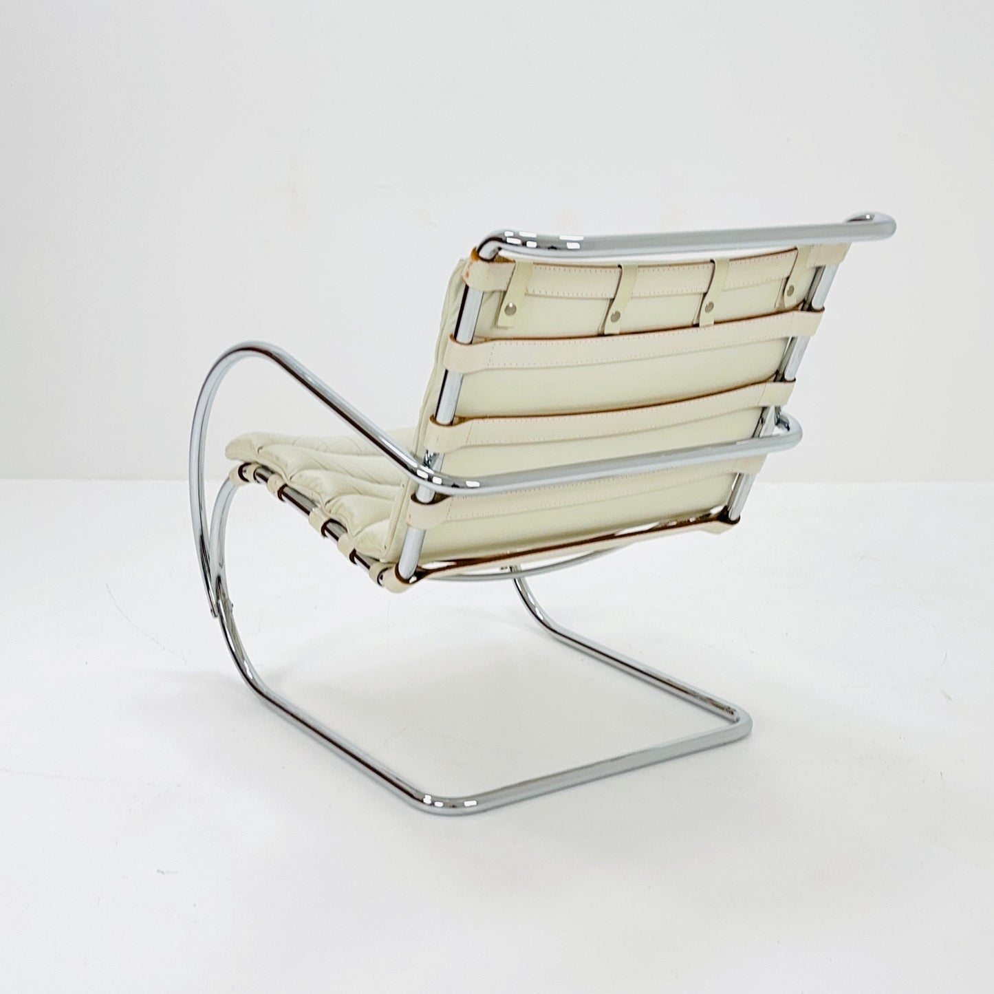 Mr Lounge Tublar chair by Ludwig Mies Van Der Rohe ,Bauhaus 1980s