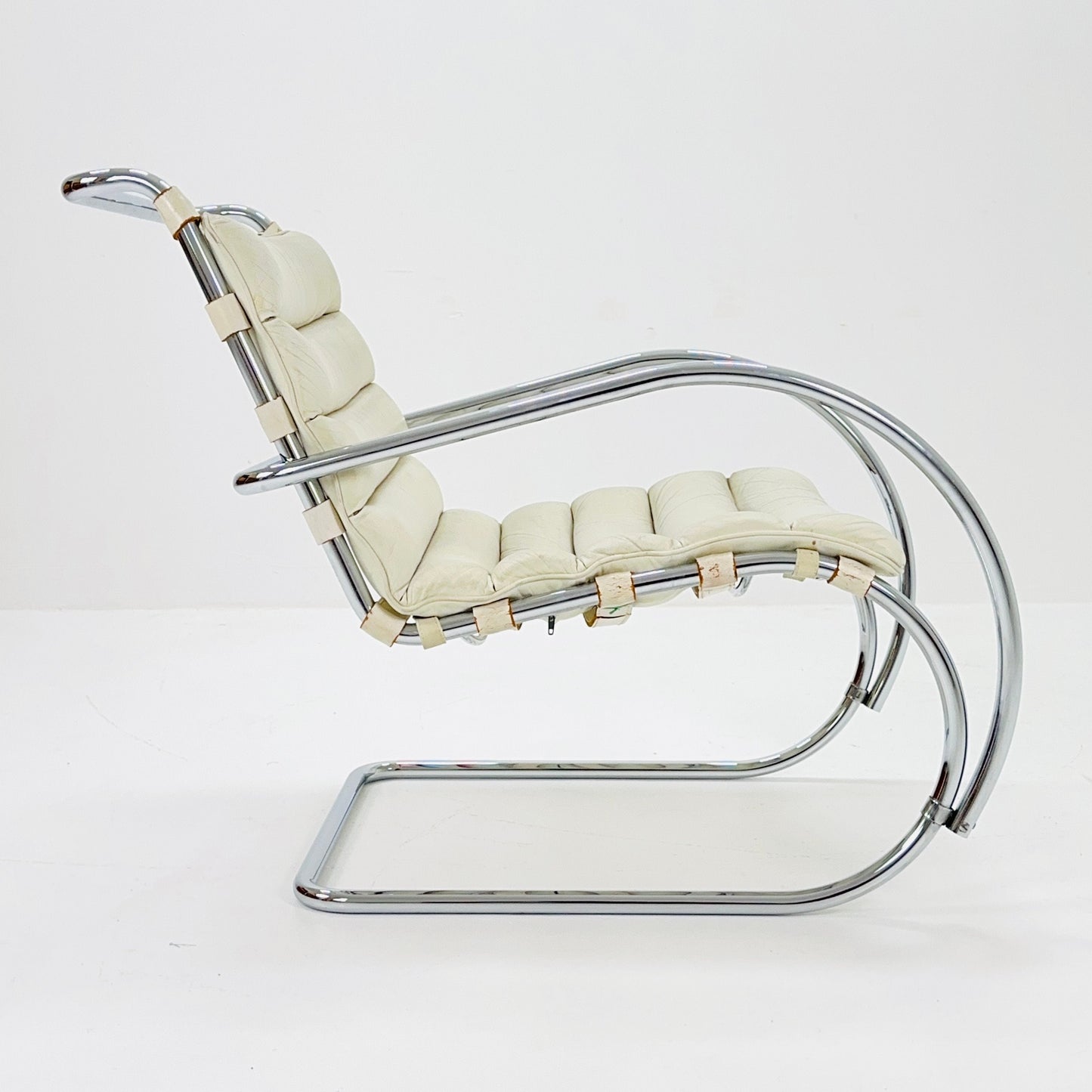 Mr Lounge Tublar chair by Ludwig Mies Van Der Rohe ,Bauhaus 1980s