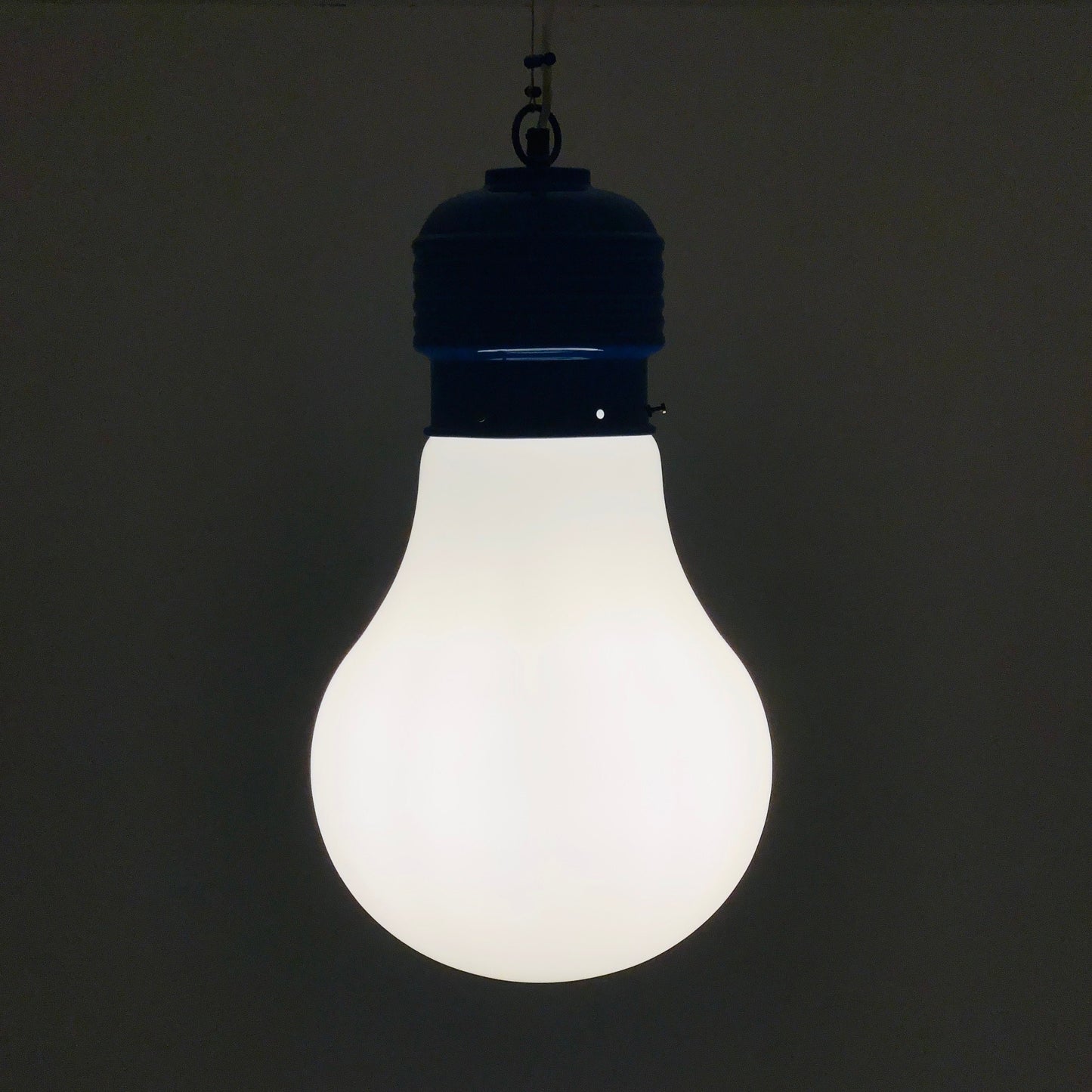 Space age Italian bulb lamp by Ingo Maurer 1970s