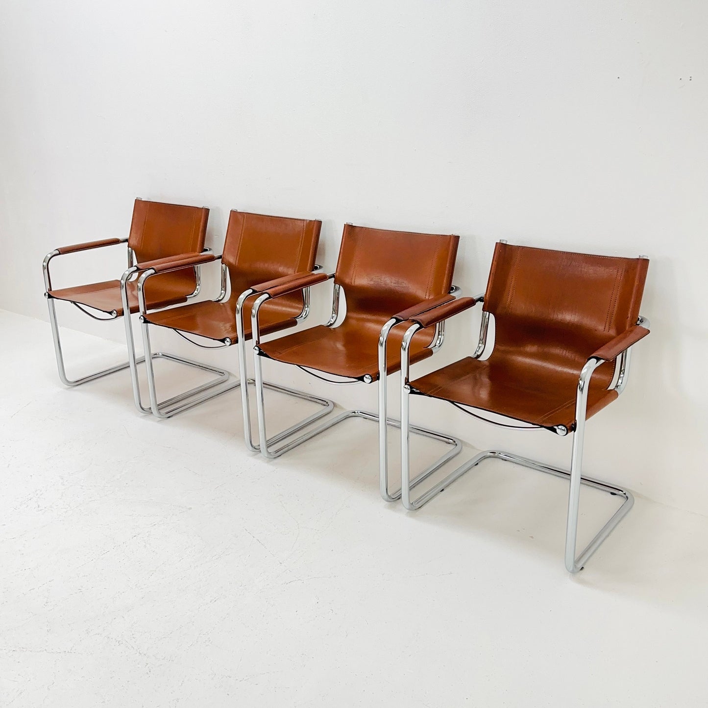 set of 4 Matteo Grassi original Bauhaus design Visitor model Chair cognac Leather 1970s