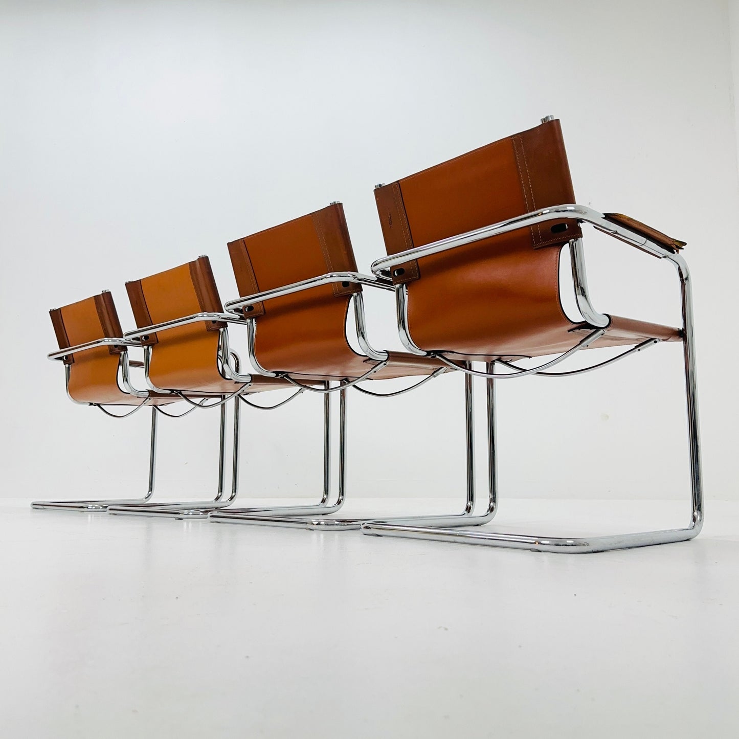 set of 4 Matteo Grassi original Bauhaus design Visitor model Chair cognac Leather 1970s