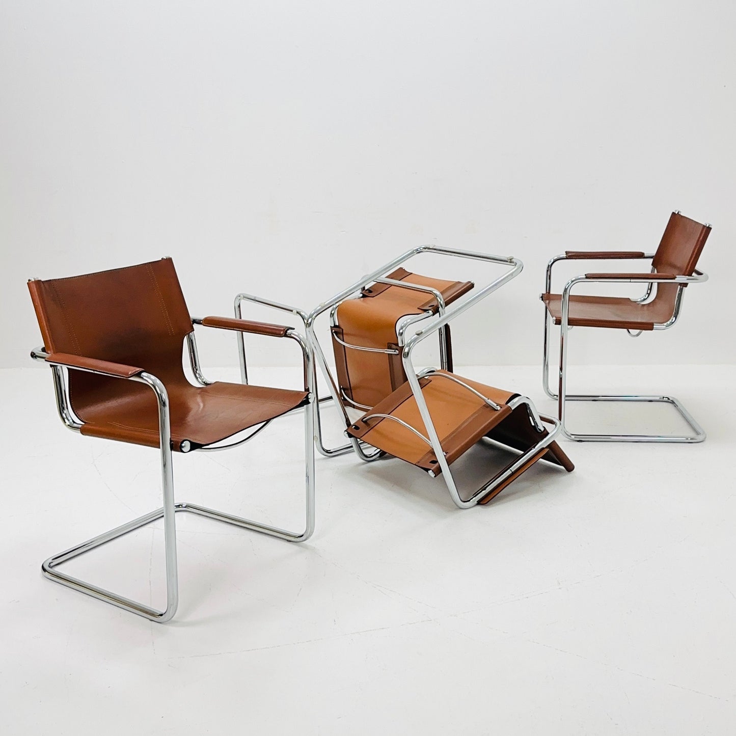 set of 4 Matteo Grassi original Bauhaus design Visitor model Chair cognac Leather 1970s