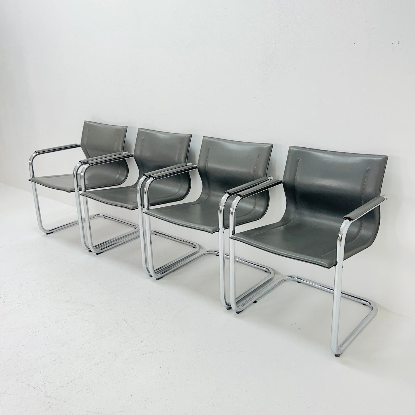 Set of 4 Italian Cantilever MG15 leather Armchairs by Matteo Grassi, 1970s