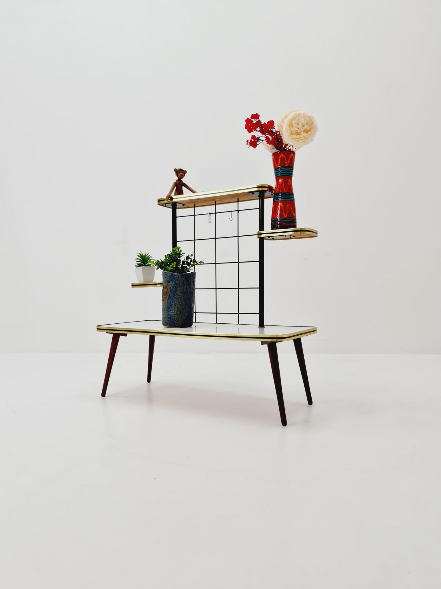 Big 1950s German Plant Stand, Vintage Mid-Century Minimalist Indoor Plant Stand Side Table Retro flower table