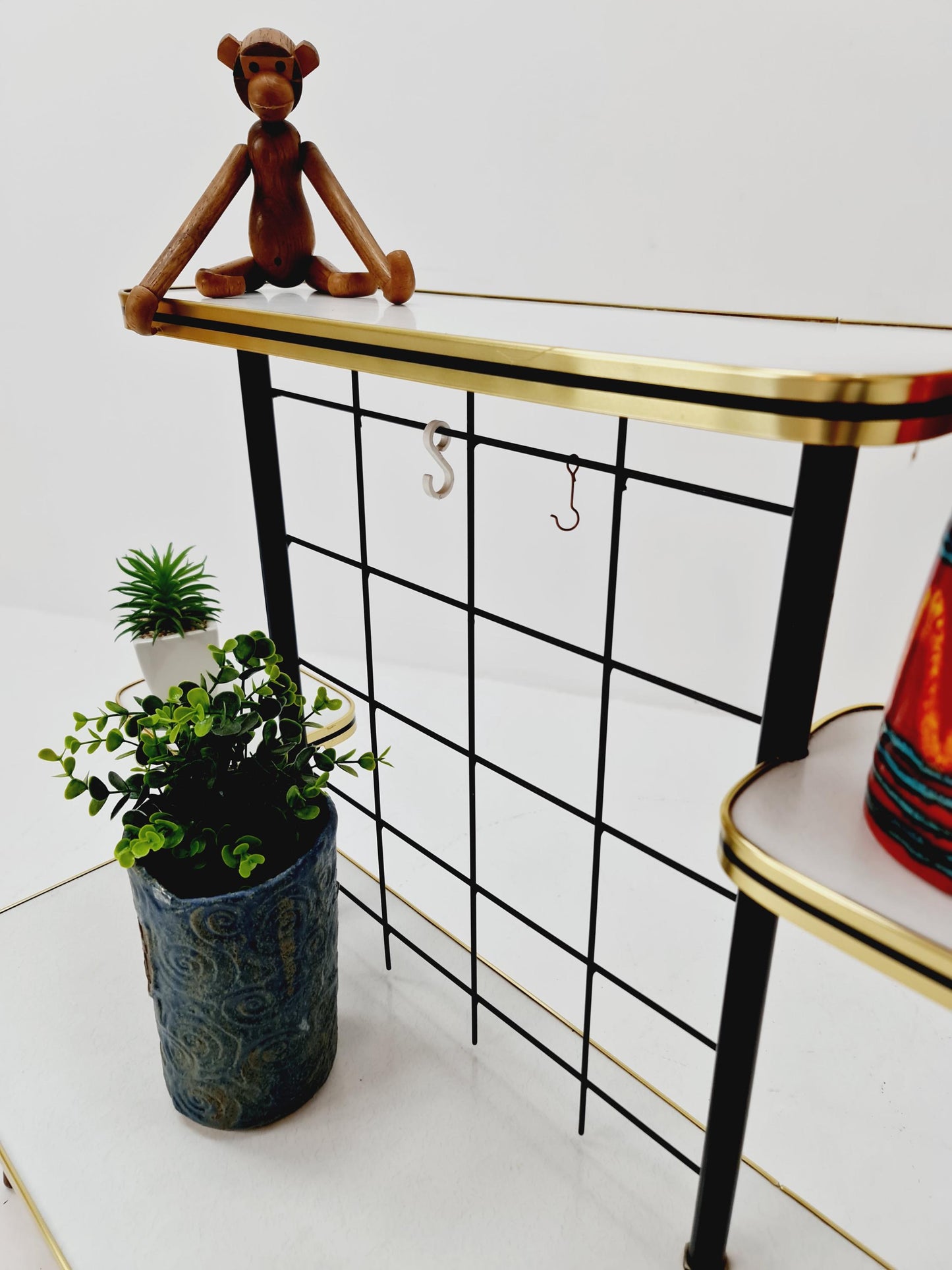 Big 1950s German Plant Stand, Vintage Mid-Century Minimalist Indoor Plant Stand Side Table Retro flower table