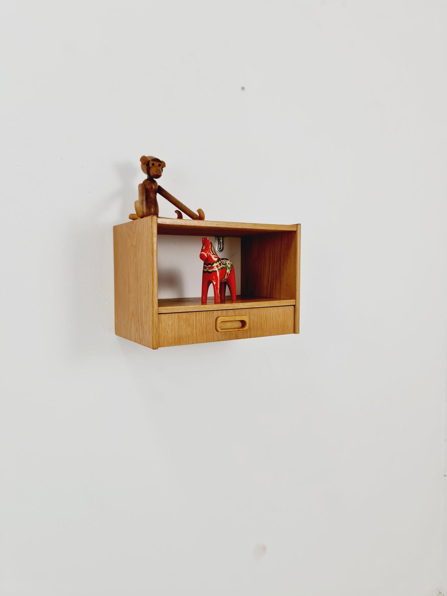 Scandinavian string oak floating/ hanging bedside table/ nightstand, 1960s
