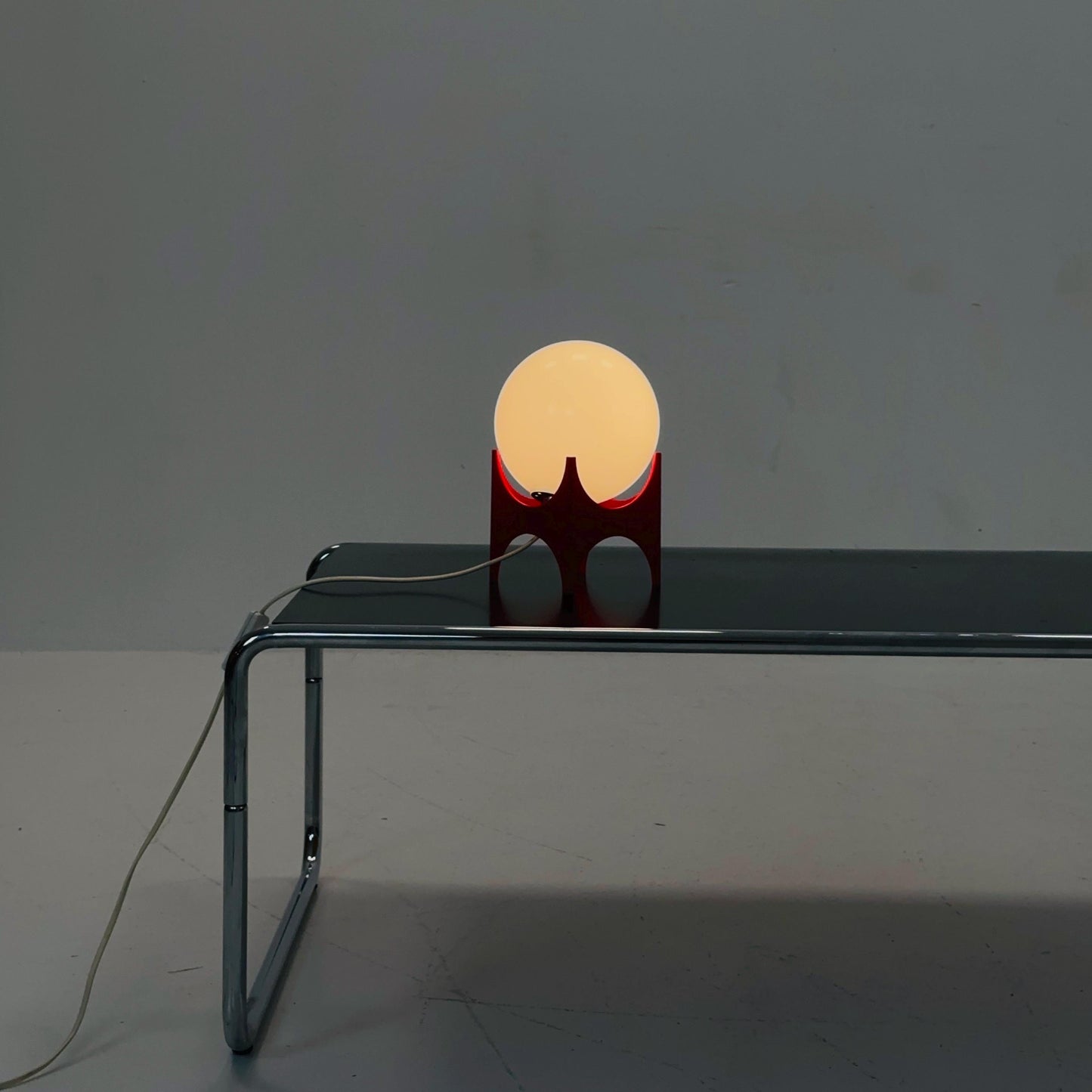 Space age ball table lamp by Richard Essig 1970s.