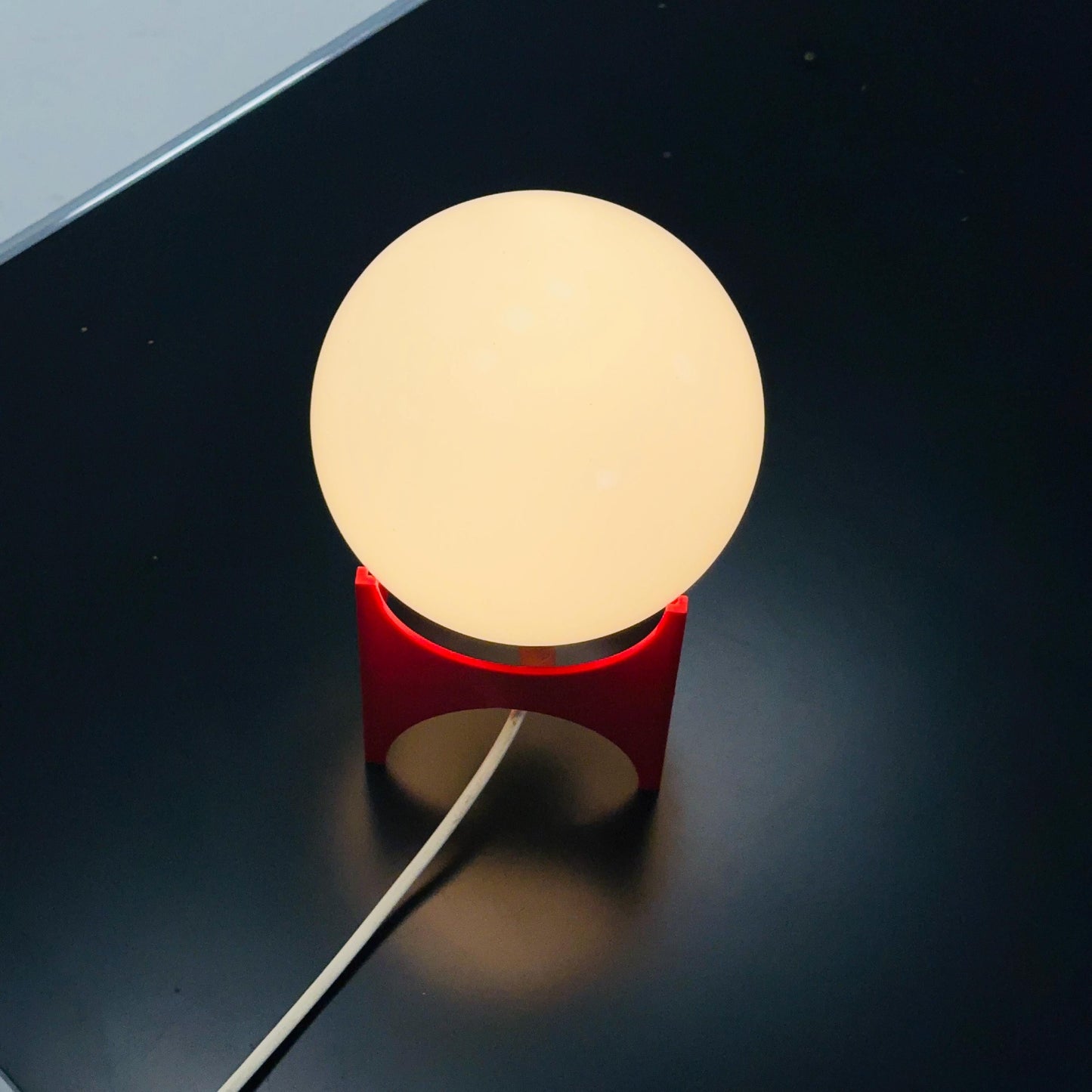 Space age ball table lamp by Richard Essig 1970s.