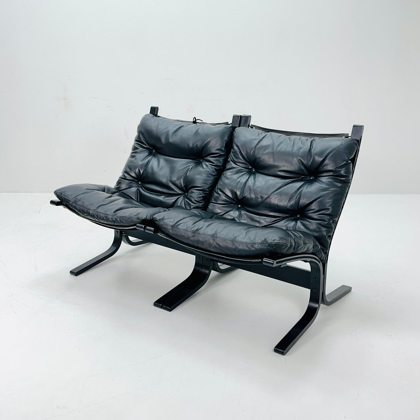 Set of 2 Mid-Century Norwegian Siesta lounge chairs by Ingmar Relling for Westnofa 1960s Norway