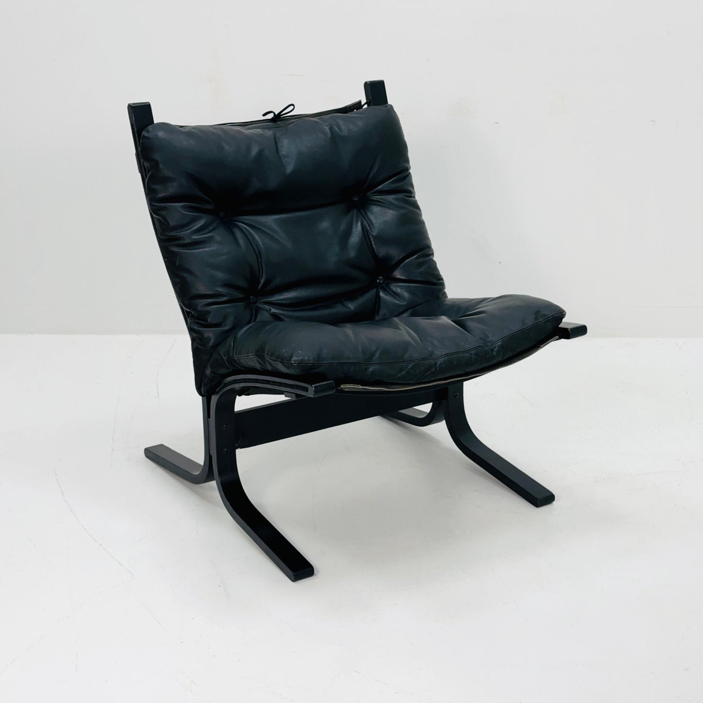 Set of 2 Mid-Century Norwegian Siesta lounge chairs by Ingmar Relling for Westnofa 1960s Norway