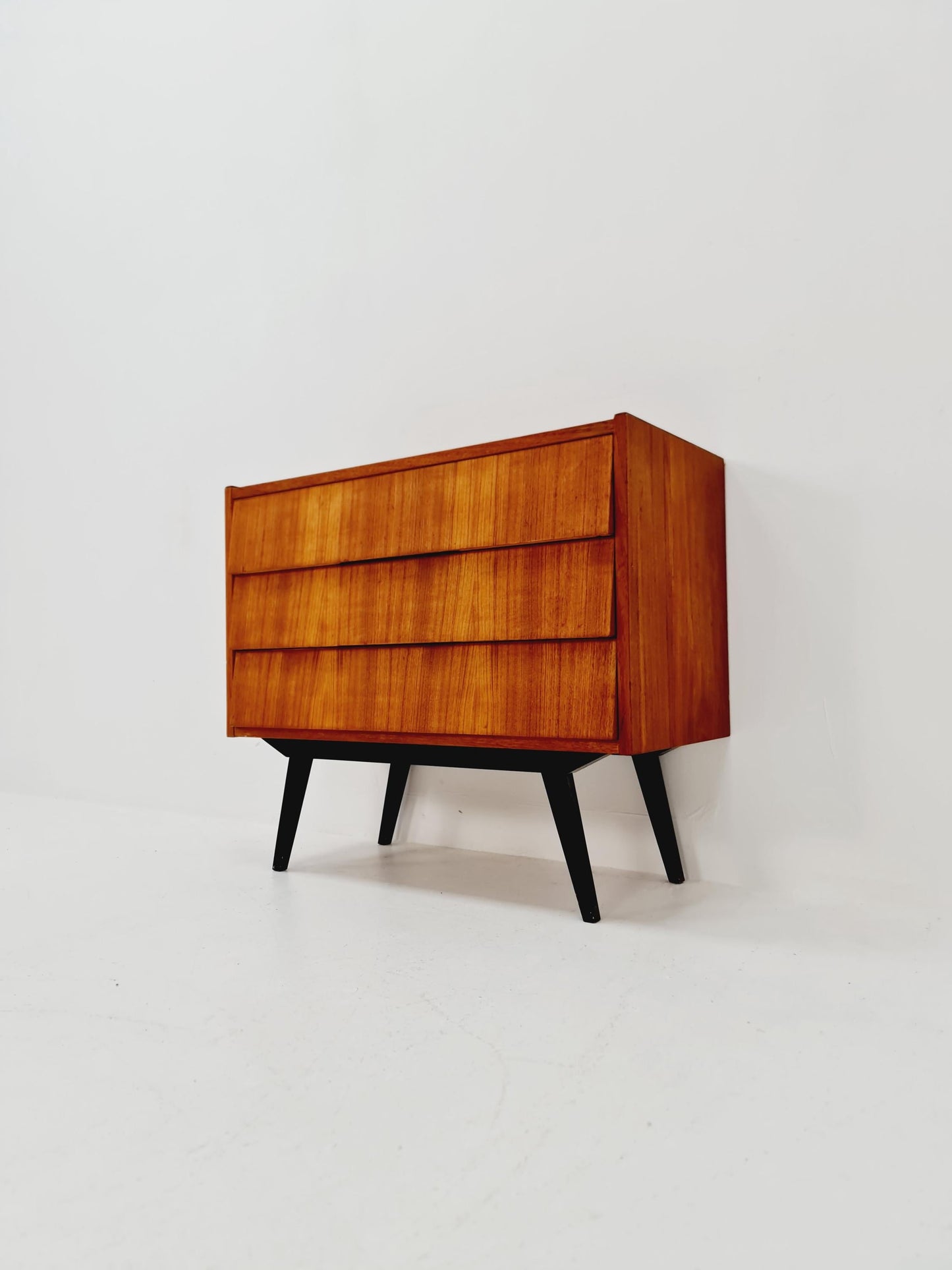 Midcentury danish design chest of drawers / drawer dresser /3 drawers cabinet, 1960s